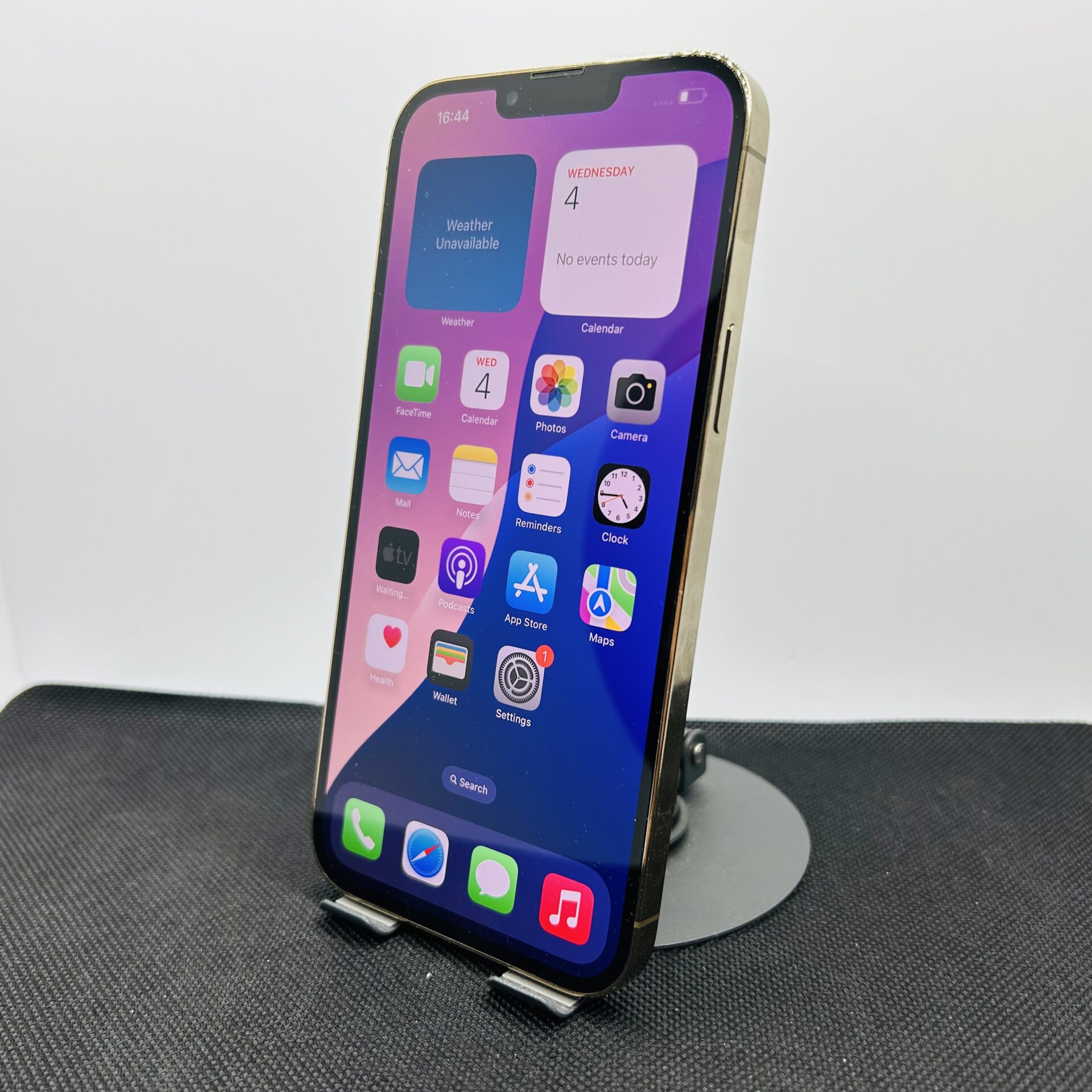 Apple iPhone 13 Pro Max 128GB Gold (Grade B) - Image 4