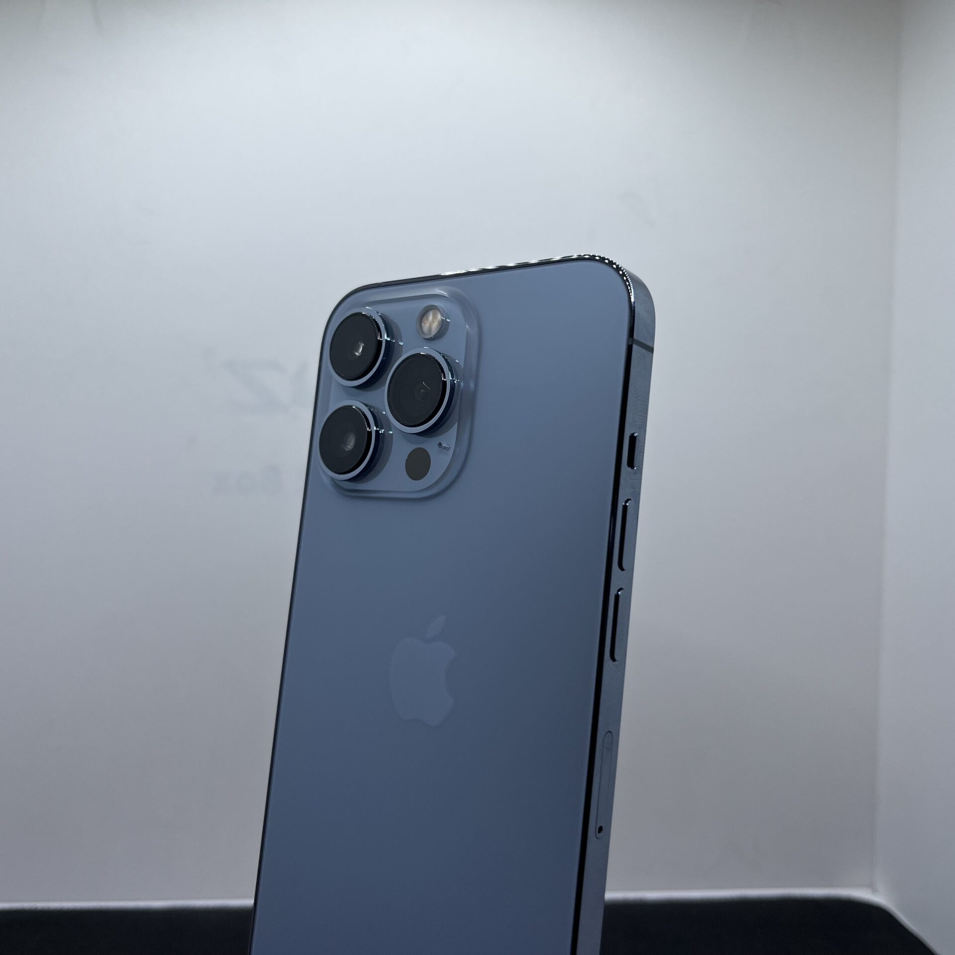 Apple iPhone 13 Pro 128GB Sierra Blue - (grade B) - Image 11