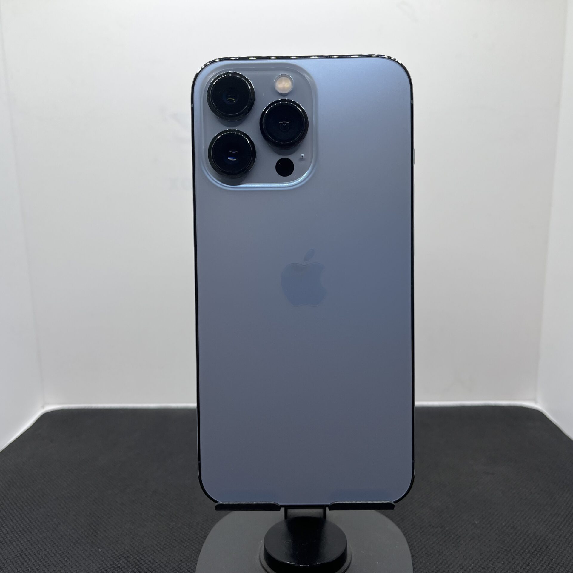 Apple iPhone 13 Pro 128GB Sierra Blue - (grade B) - Image 9