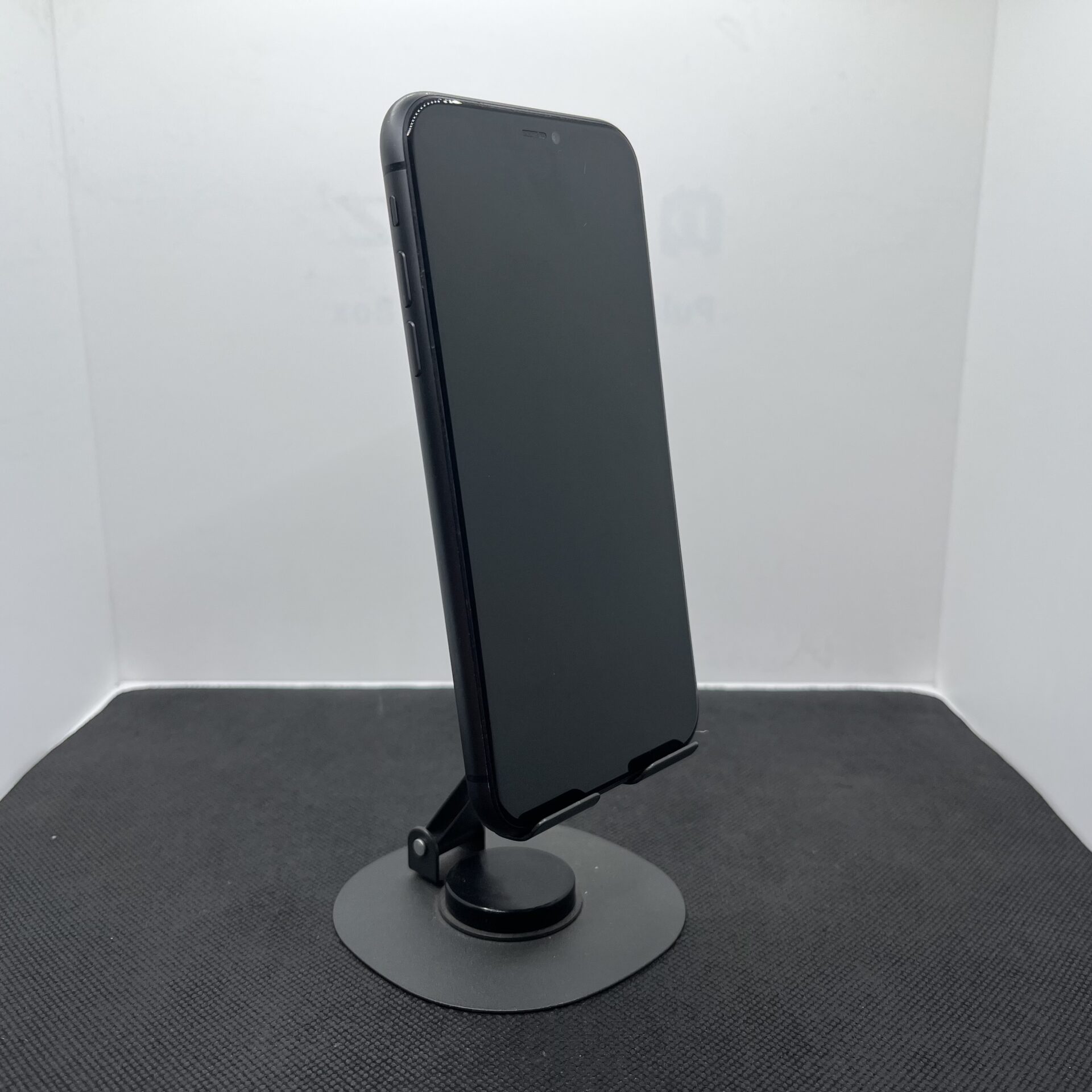 Apple iPhone 11 64GB Black - (Grade B) - Image 2