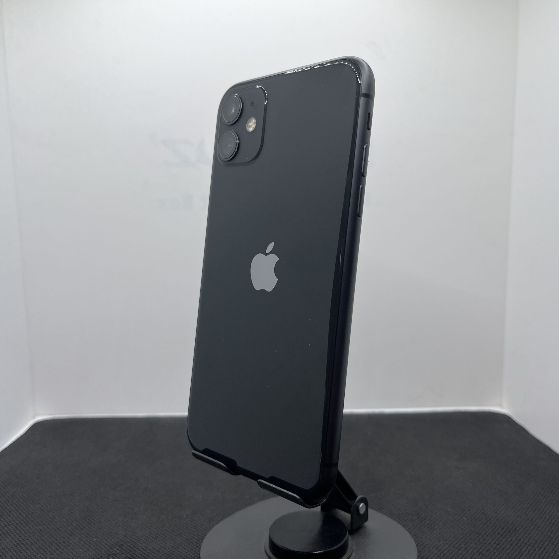 Apple iPhone 11 64GB Black - (Grade B) - Image 8