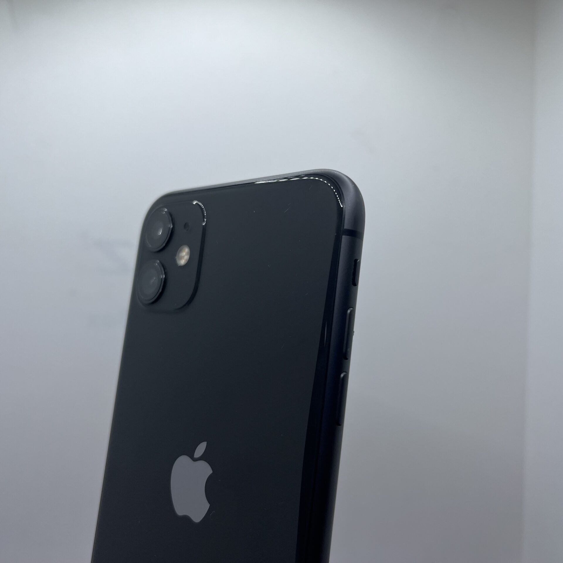 Apple iPhone 11 64GB Black - (Grade B) - Image 10