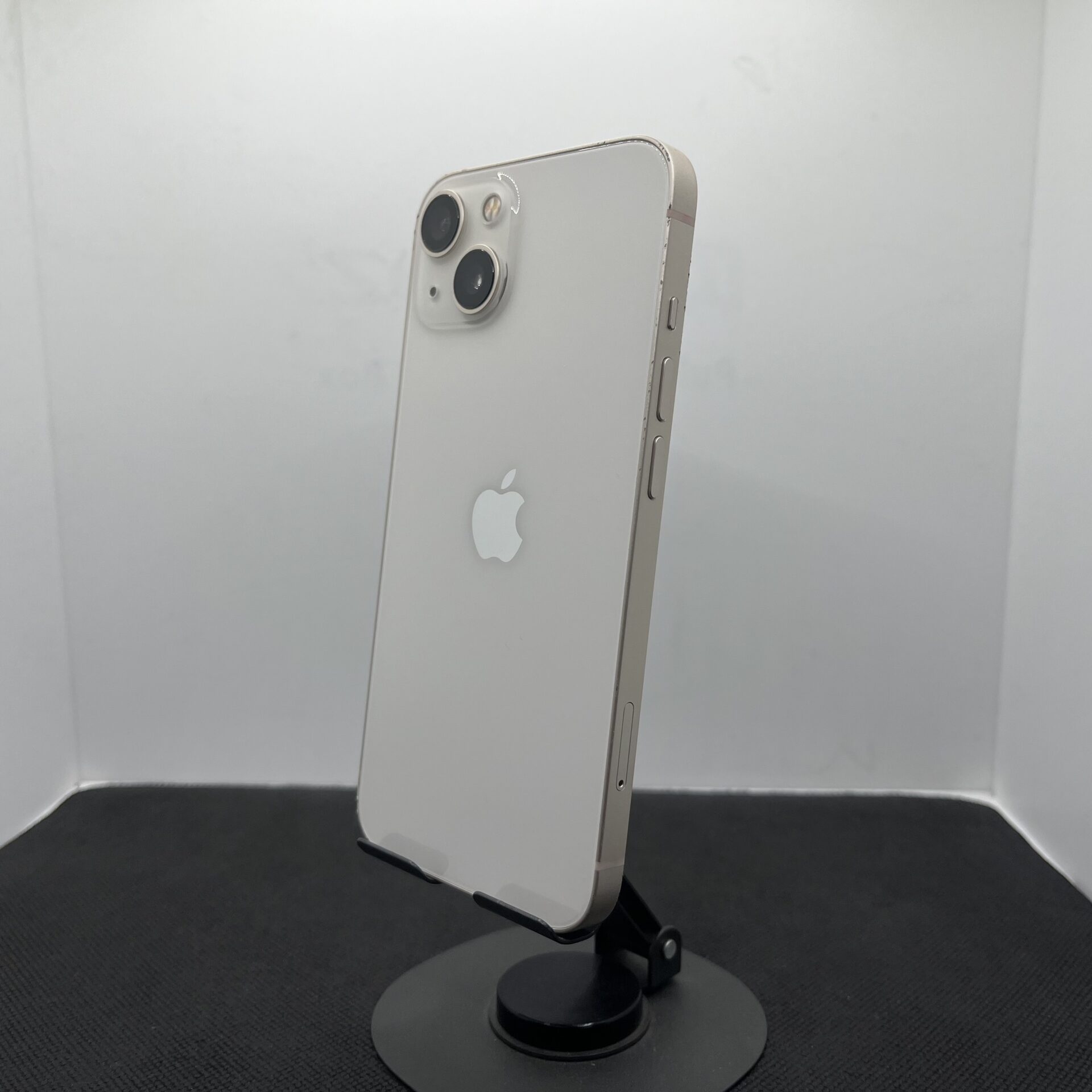 Apple iPhone 13 128GB White - (Grade B) - Image 9