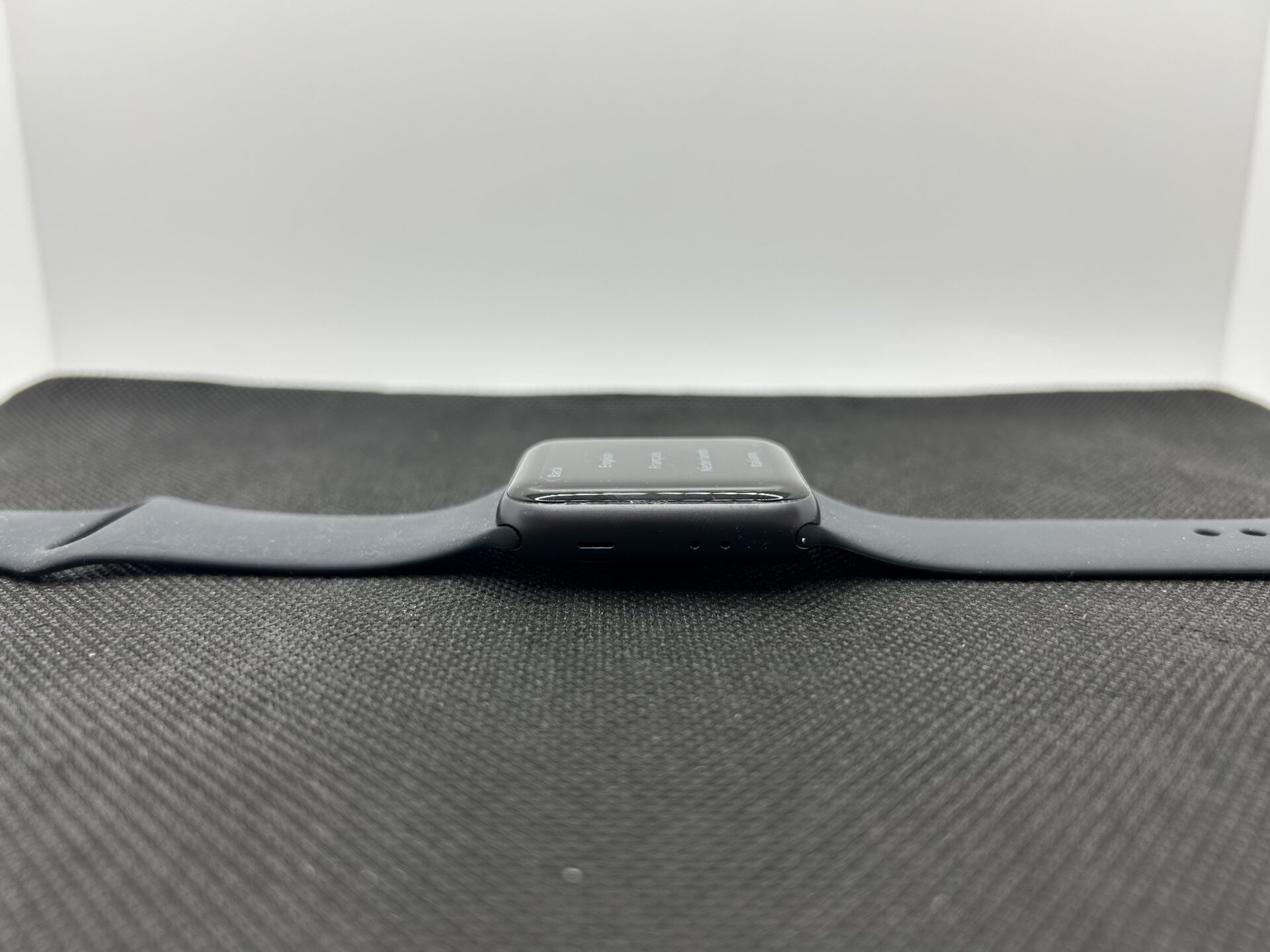 Apple Watch Series 3 (Aluminum, GPS, 42 mm) Black (Grade B) - Image 6