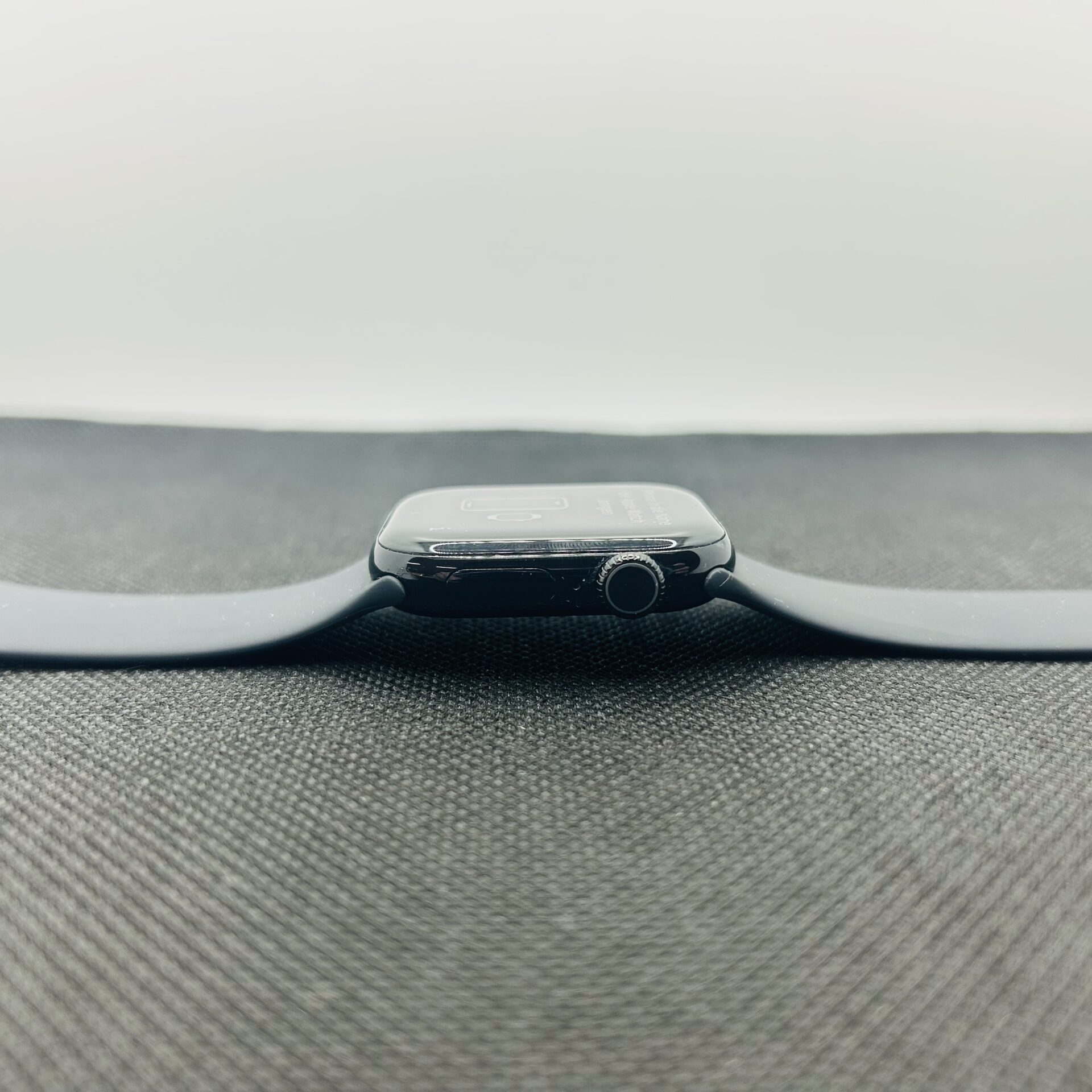 Apple Watch Series 10 42mm GPS Only Black (Grade B) - Image 3