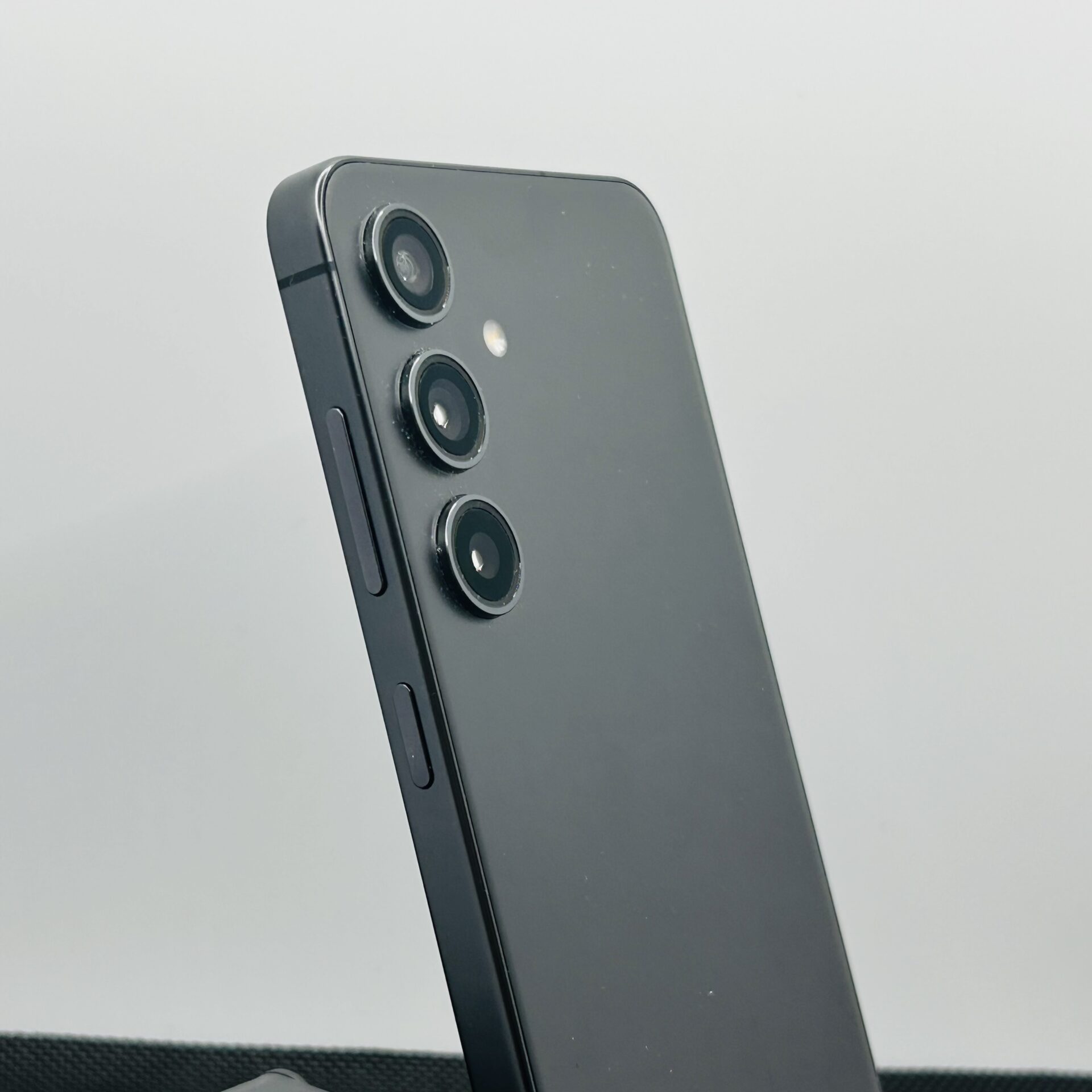 Samsung Galaxy S24 256GB Graphite (Grade B) - Image 11