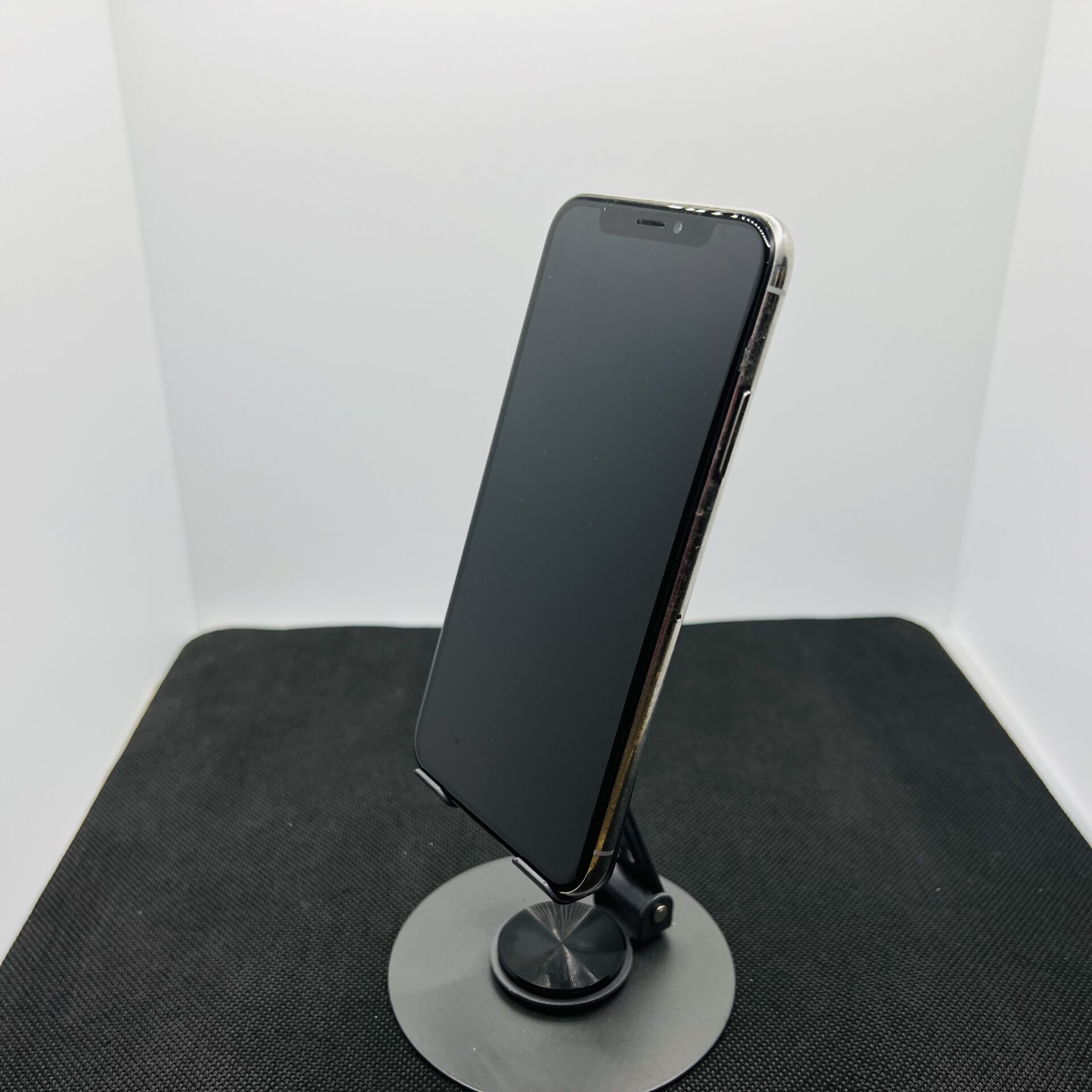 Apple iPhone X 256GB Silver – (Grade B) - Image 7