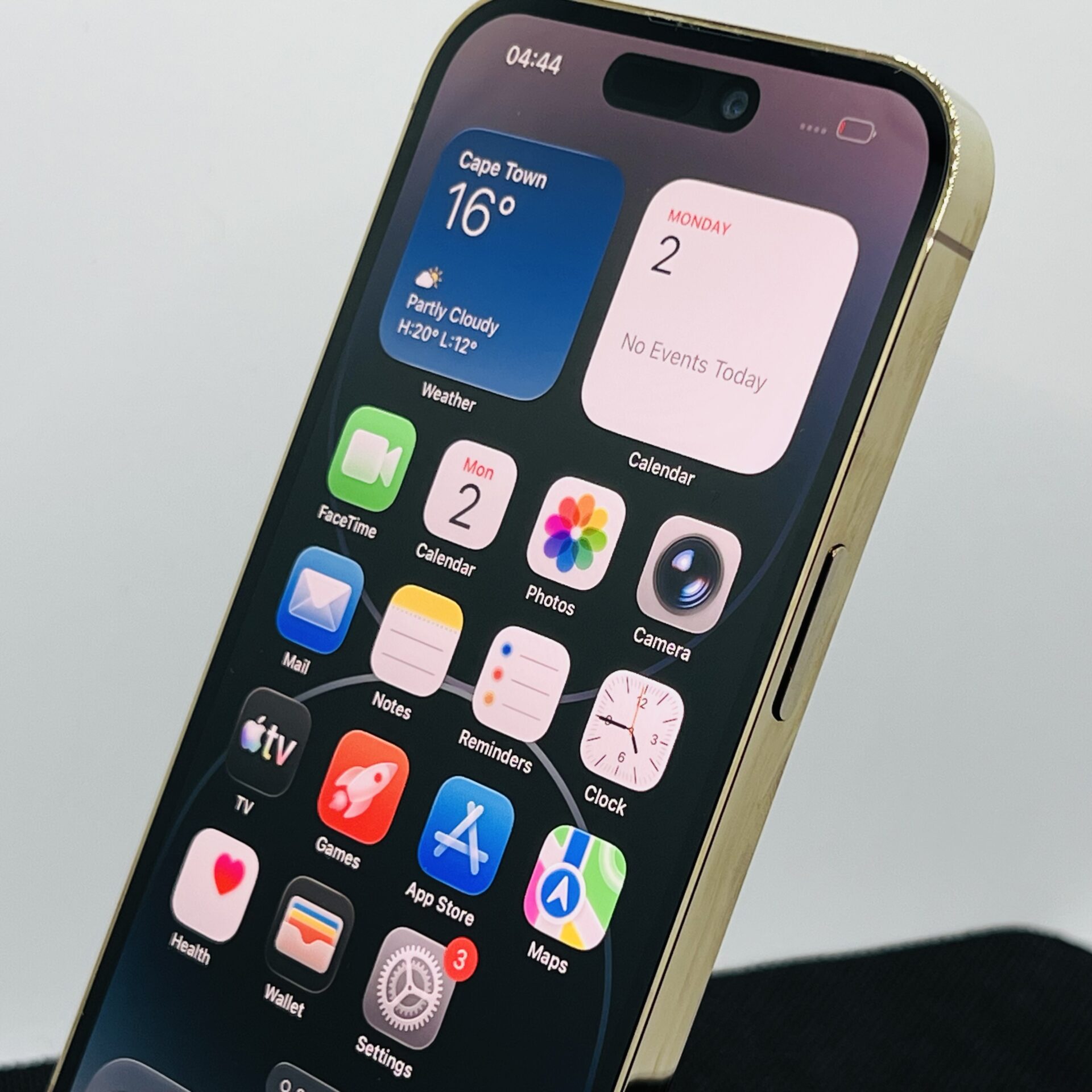 Apple iPhone 14 Pro 128GB Gold – (Grade B) - Image 2