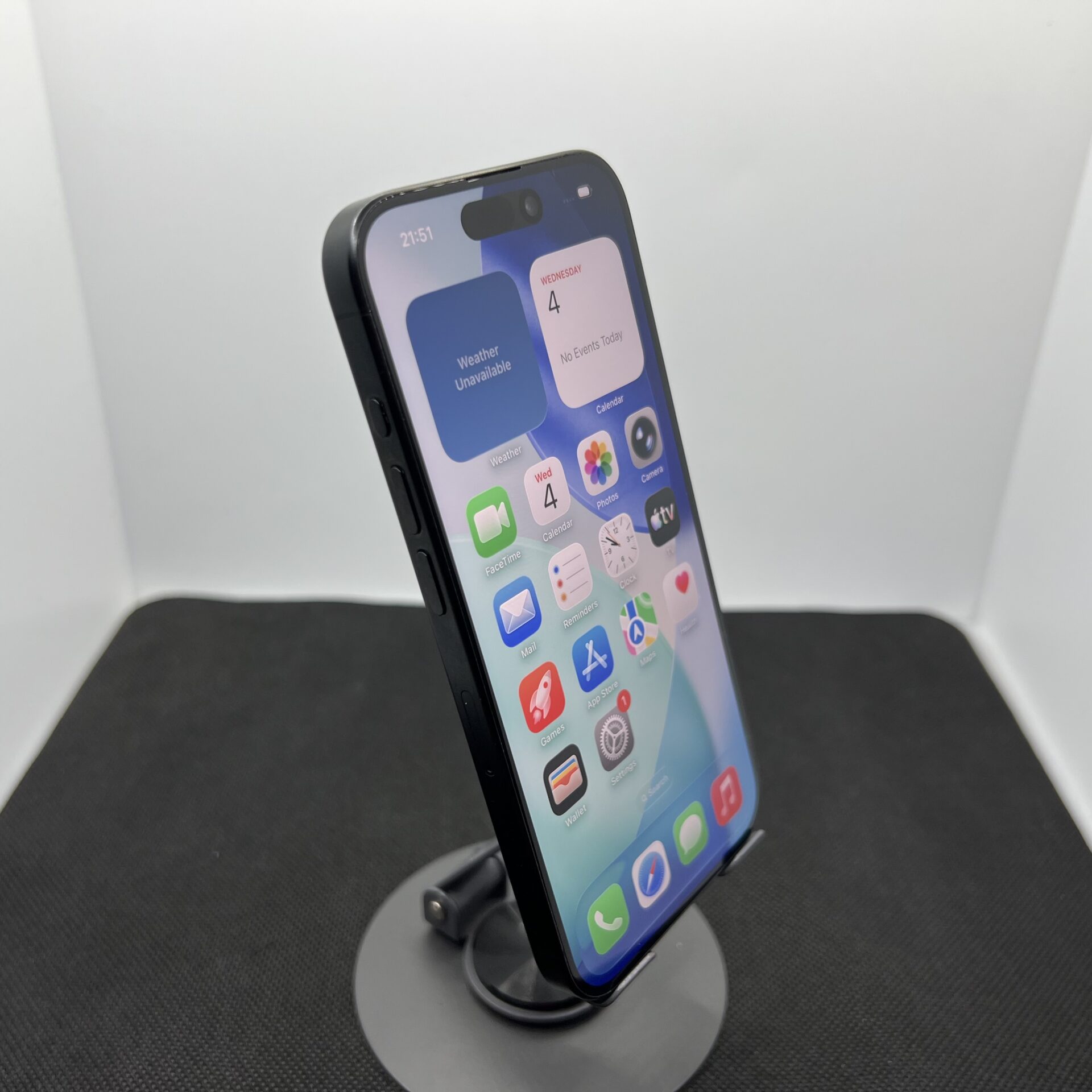 Apple iPhone 15 Pro 256GB Black Titanium – (Grade B) - Image 3