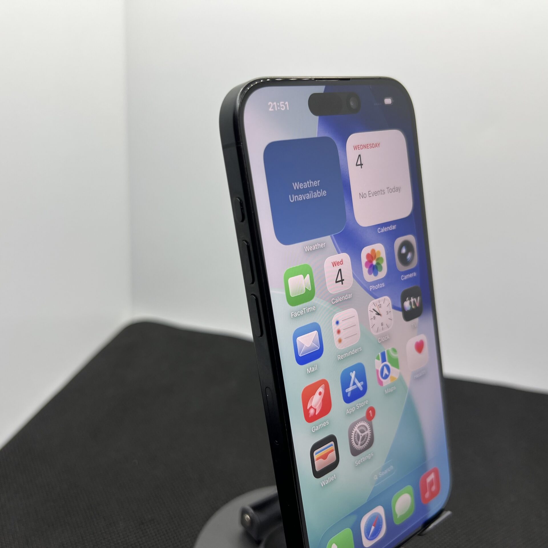 Apple iPhone 15 Pro 256GB Black Titanium – (Grade B) - Image 4