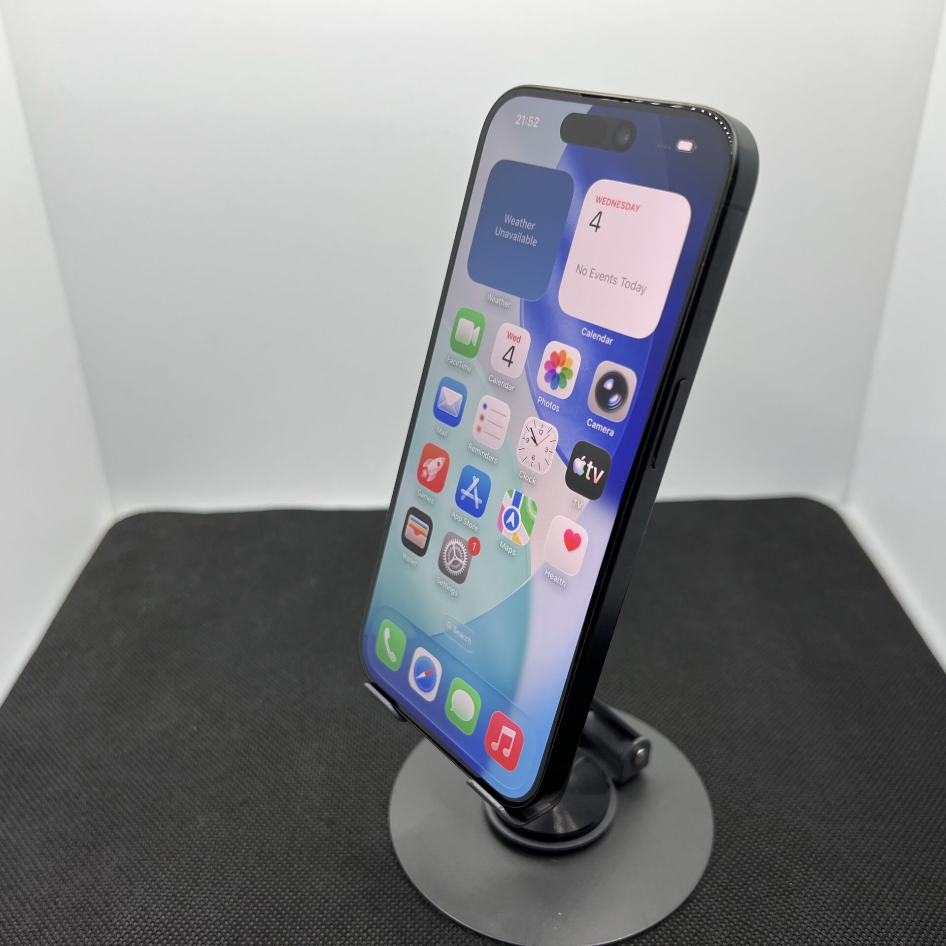 Apple iPhone 15 Pro 256GB Black Titanium – (Grade B) - Image 5