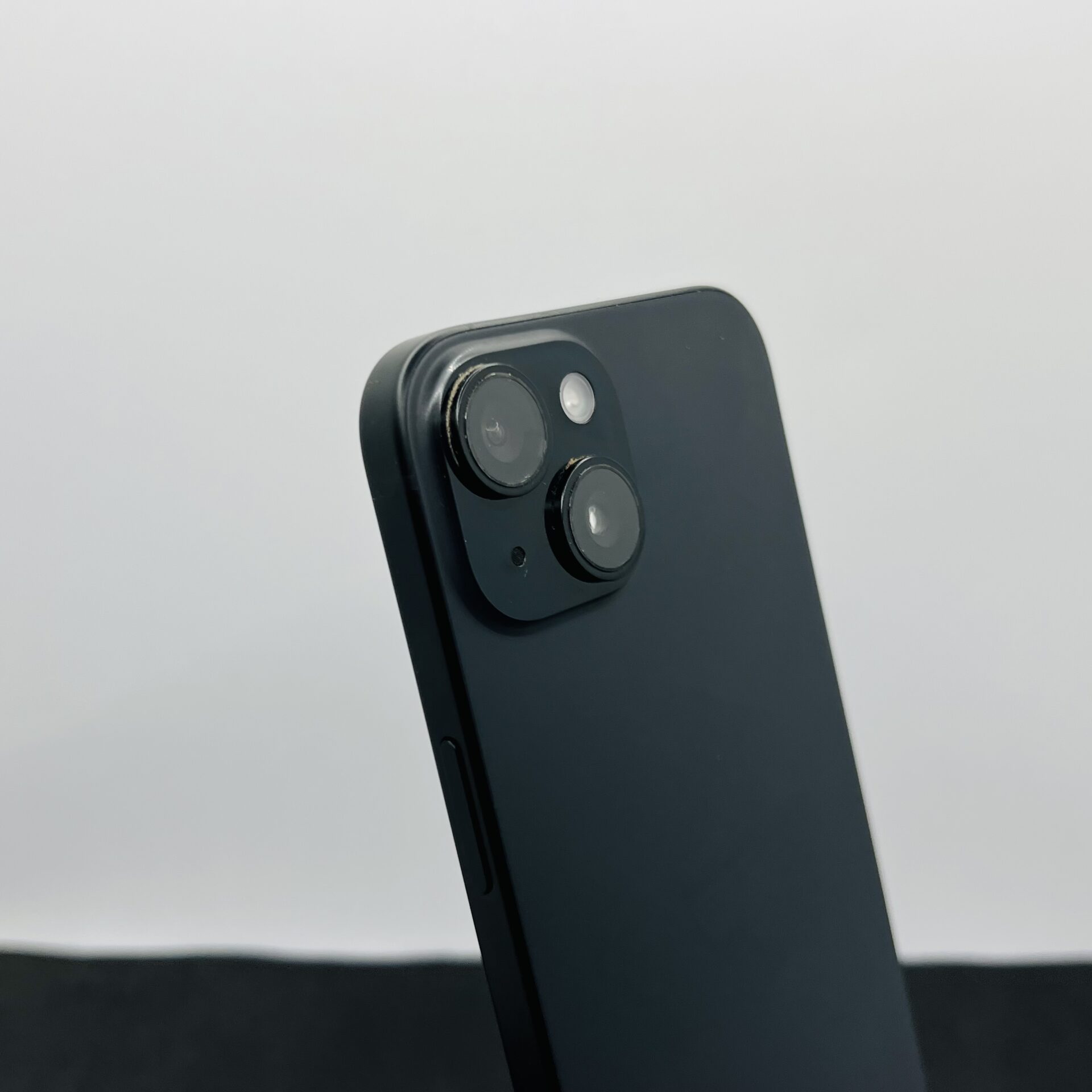 Apple iPhone 15 128GB Black – (Grade B) - Image 11