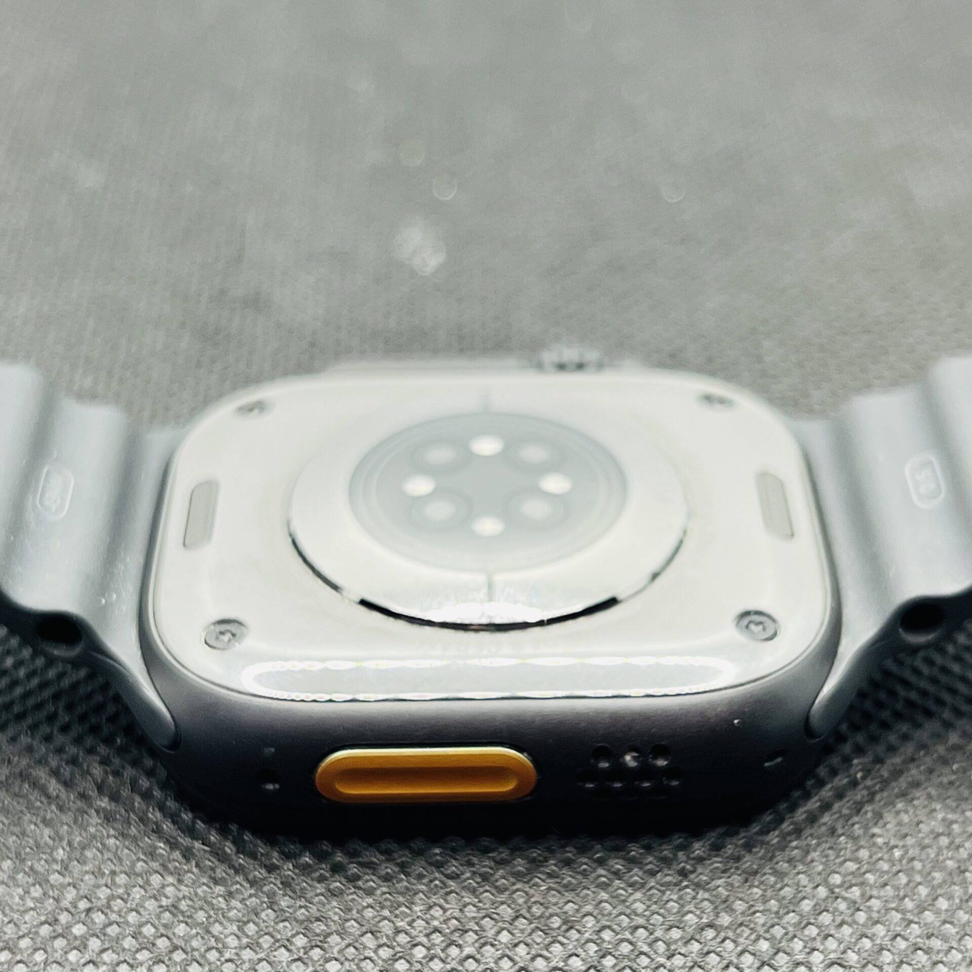 Apple Watch Ultra 3 49mm LTE Black Titanium – (Grade A) - Image 6