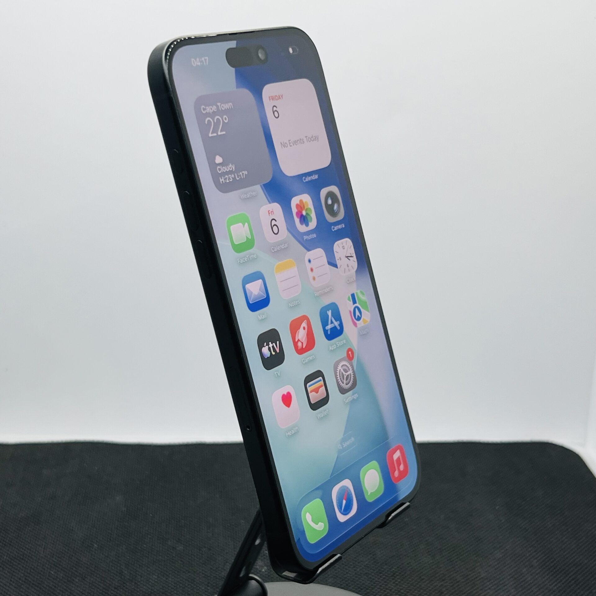 Apple iPhone 16 Plus 128GB Black – (Grade B) - Image 3