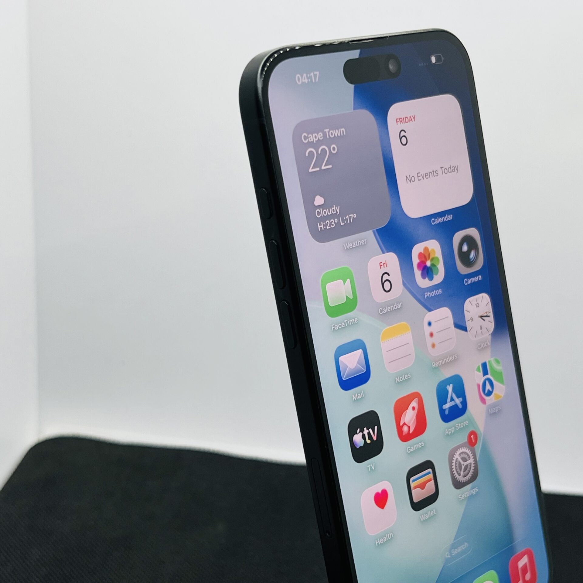 Apple iPhone 16 Plus 128GB Black – (Grade B) - Image 4