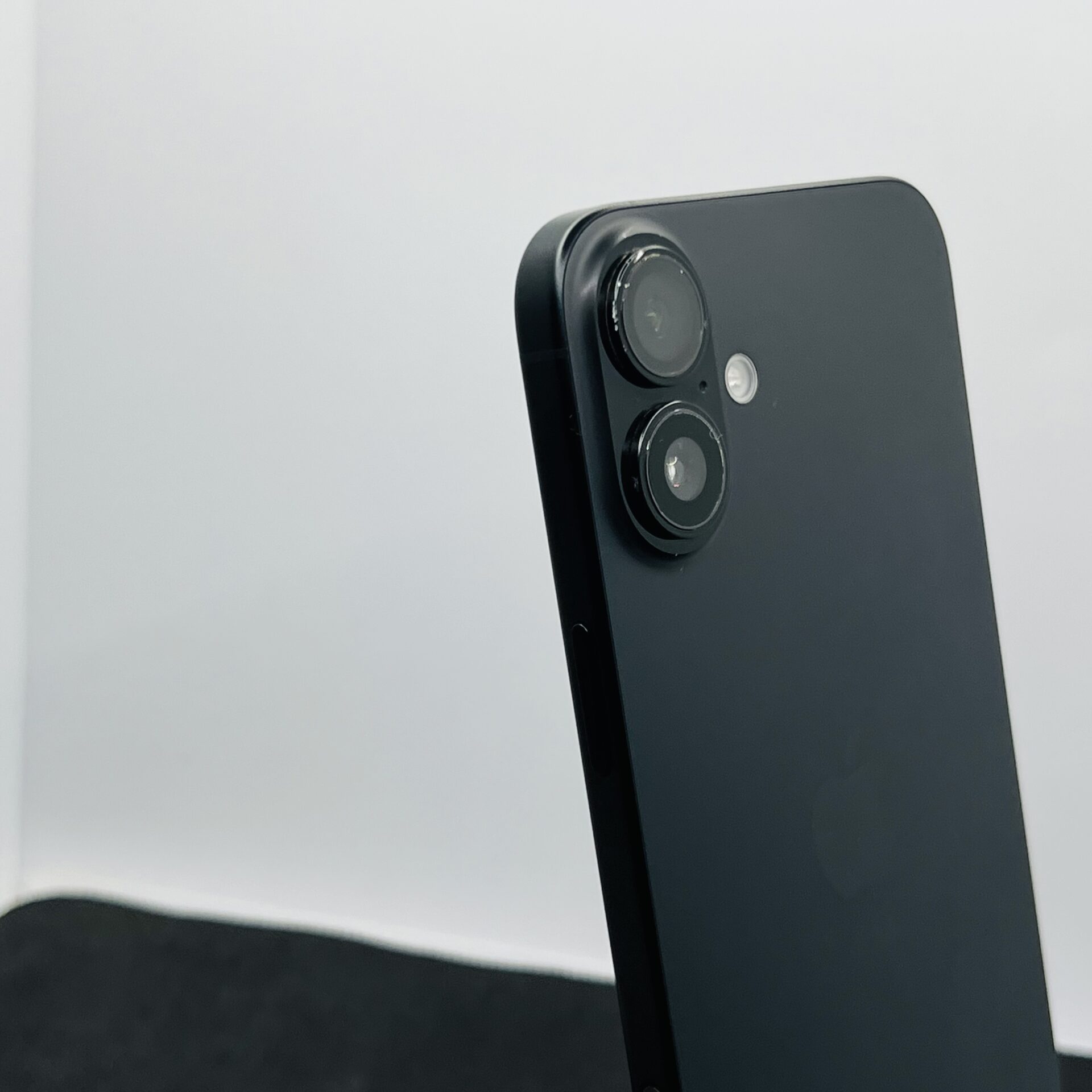 Apple iPhone 16 Plus 128GB Black – (Grade B) - Image 11