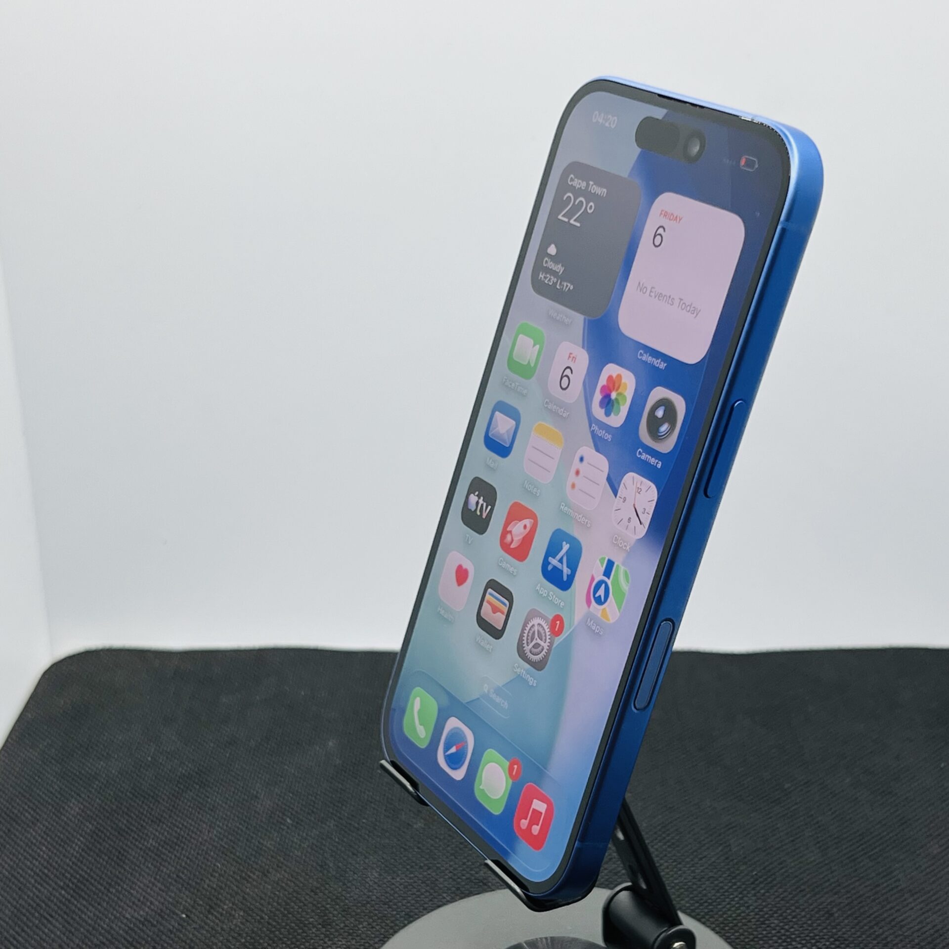 Apple iPhone 16 128GB Ultramarine – (Grade B) - Image 6