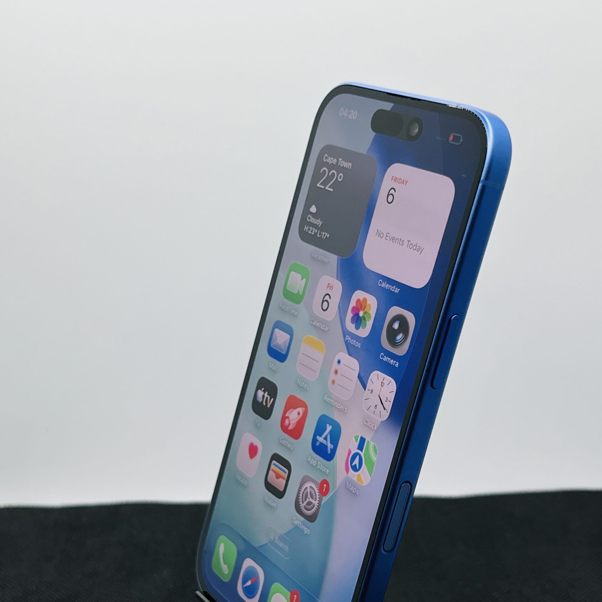 Apple iPhone 16 128GB Ultramarine – (Grade B) - Image 5