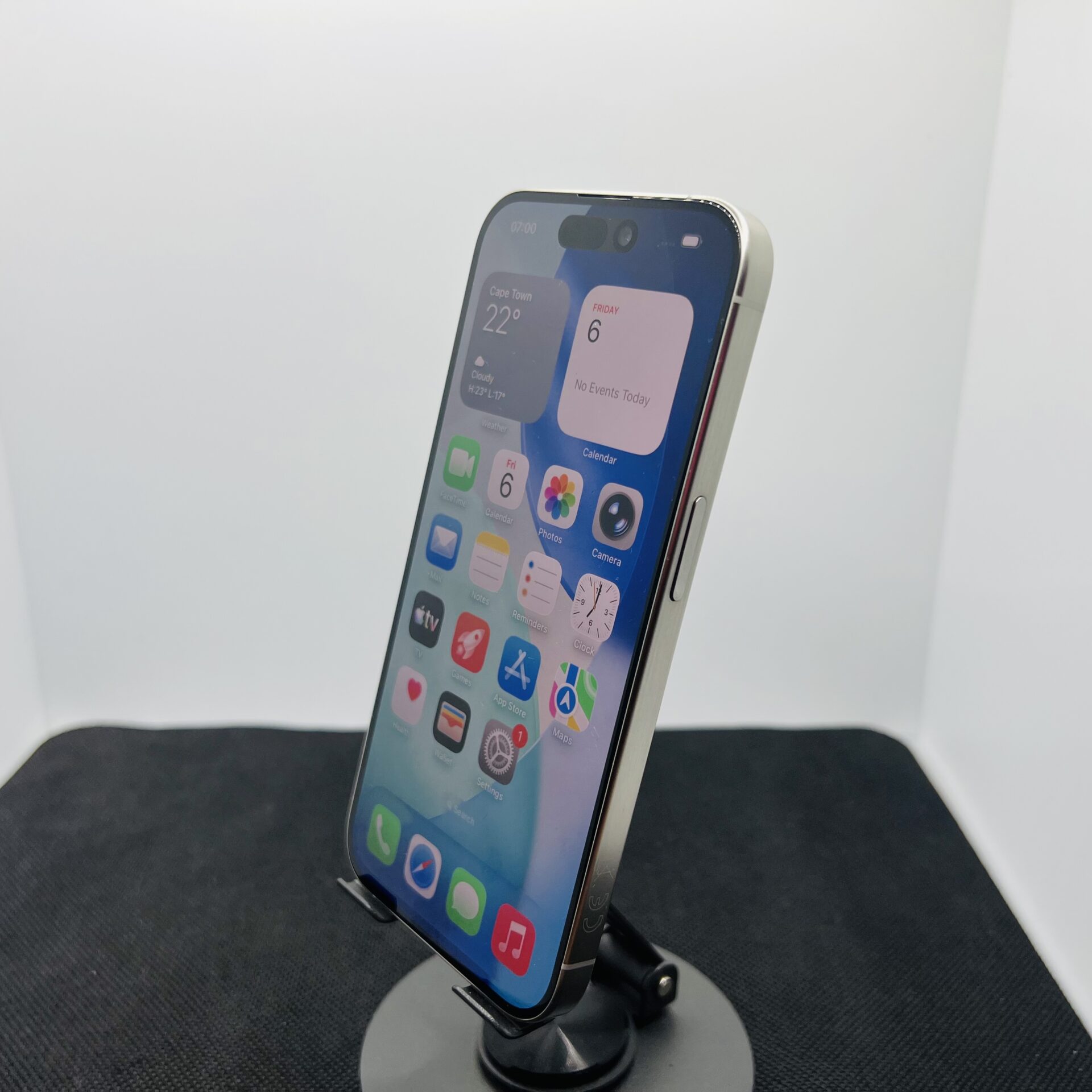 Apple iPhone 15 Pro 256GB White Titanium – (Grade B) - Image 5