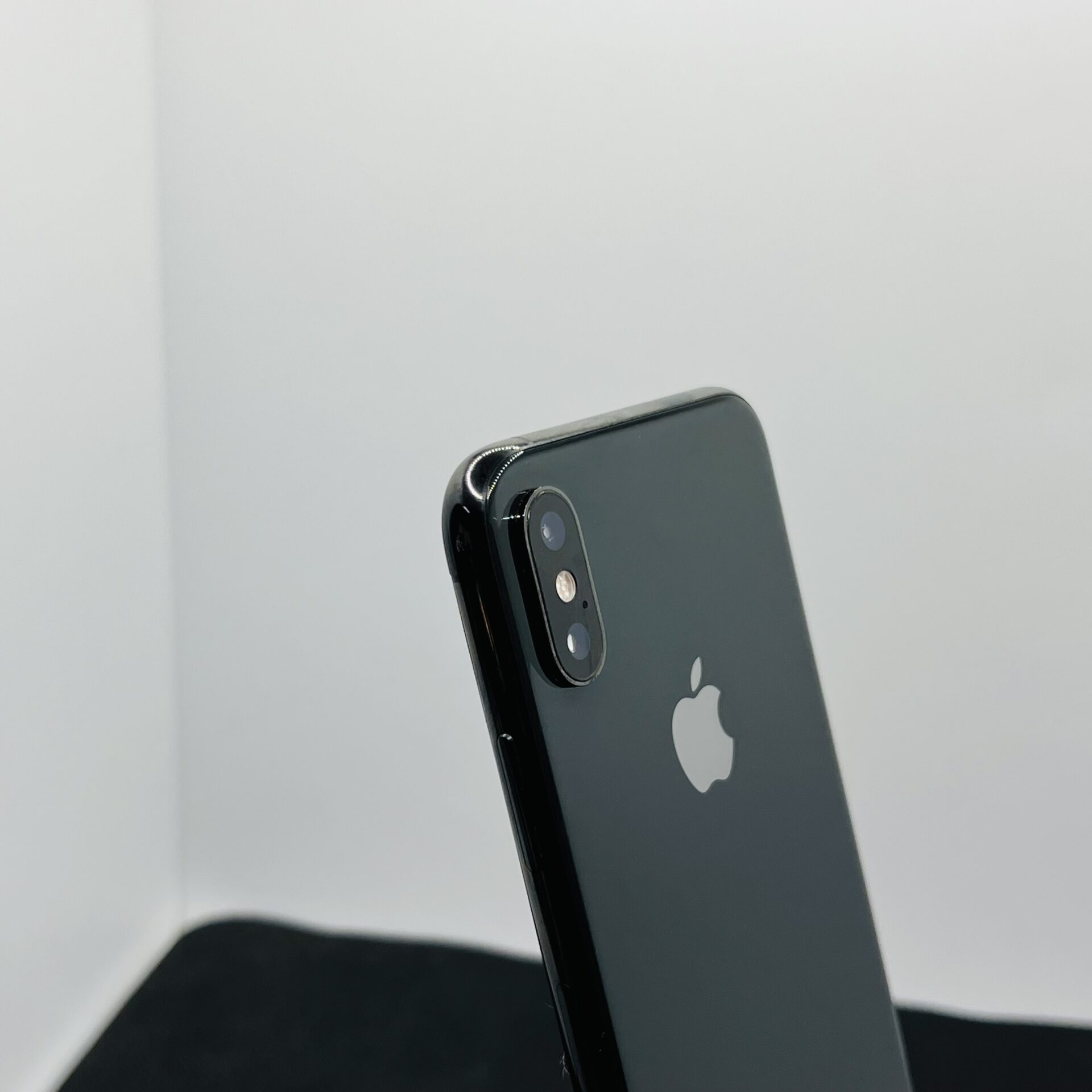 Apple iPhone XS 256GB Space Gray – (Grade B) - Image 10