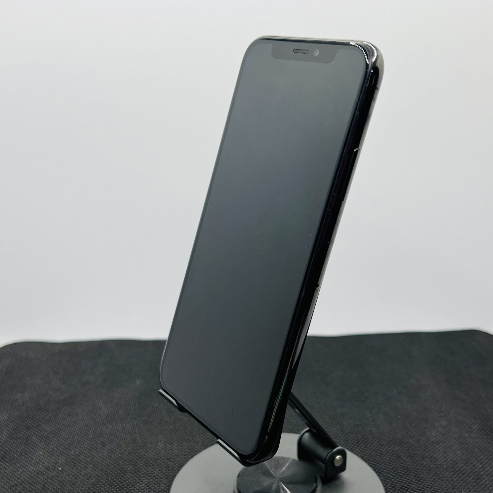 Apple iPhone XS 64GB Space Gray – (Grade B) - Image 7