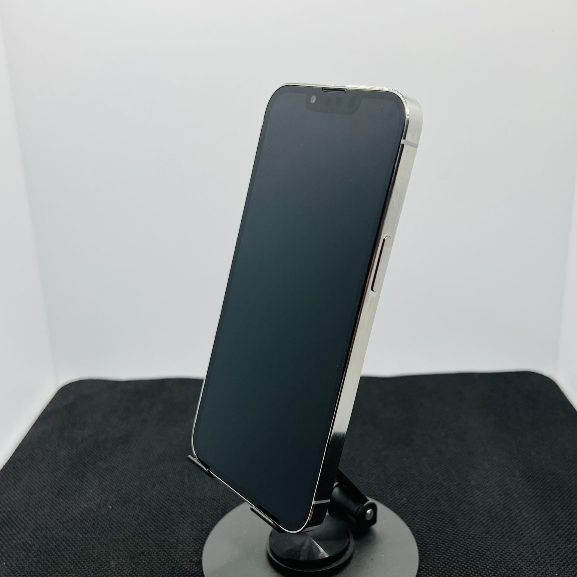 Apple iPhone 13 Pro 512GB Silver – (Grade B) - Image 7