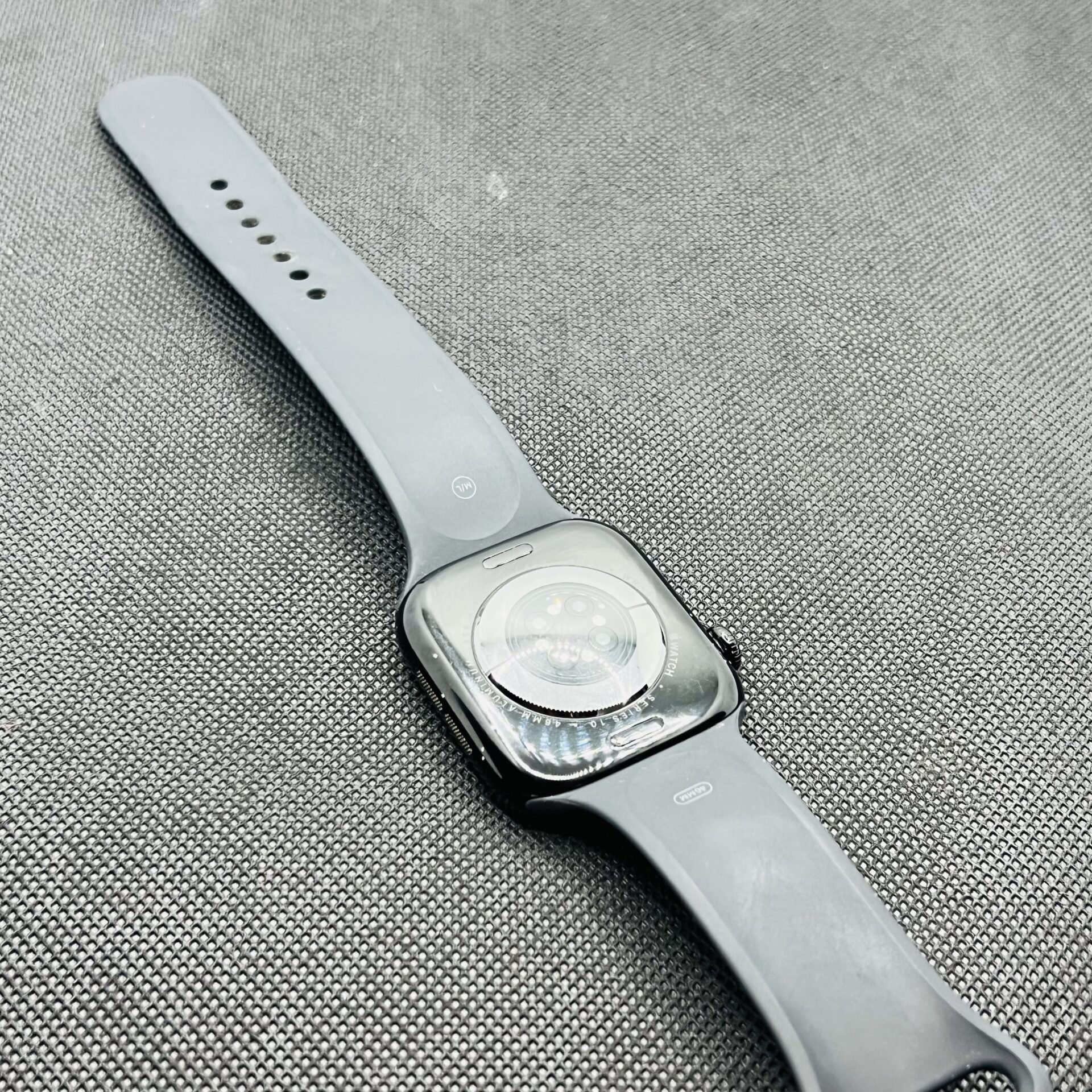 Apple Watch Series 10 46mm GPS Only Jet Black – (Grade B) - Image 9