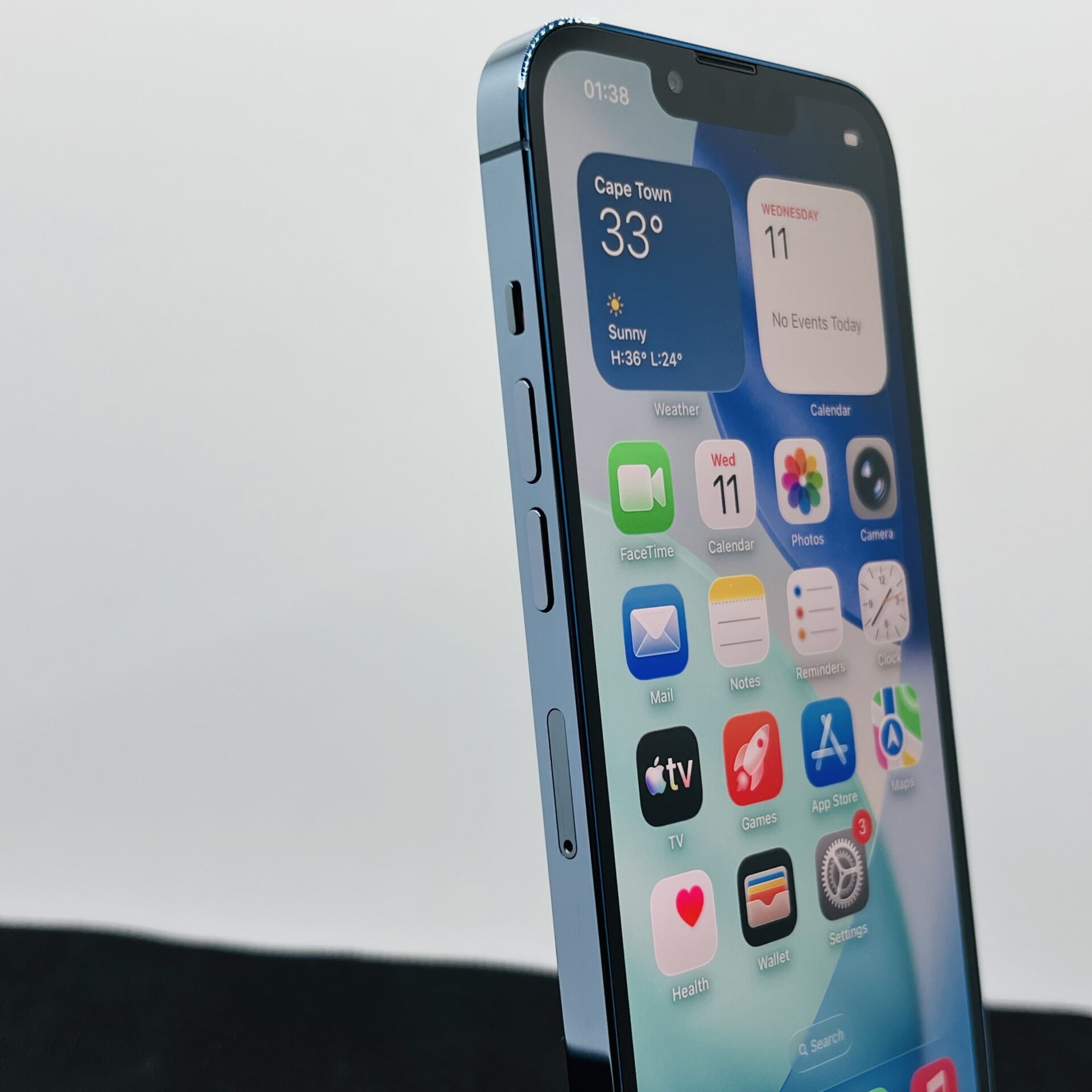 Apple iPhone 13 Pro 256GB Sierra Blue – (Grade B) - Image 4