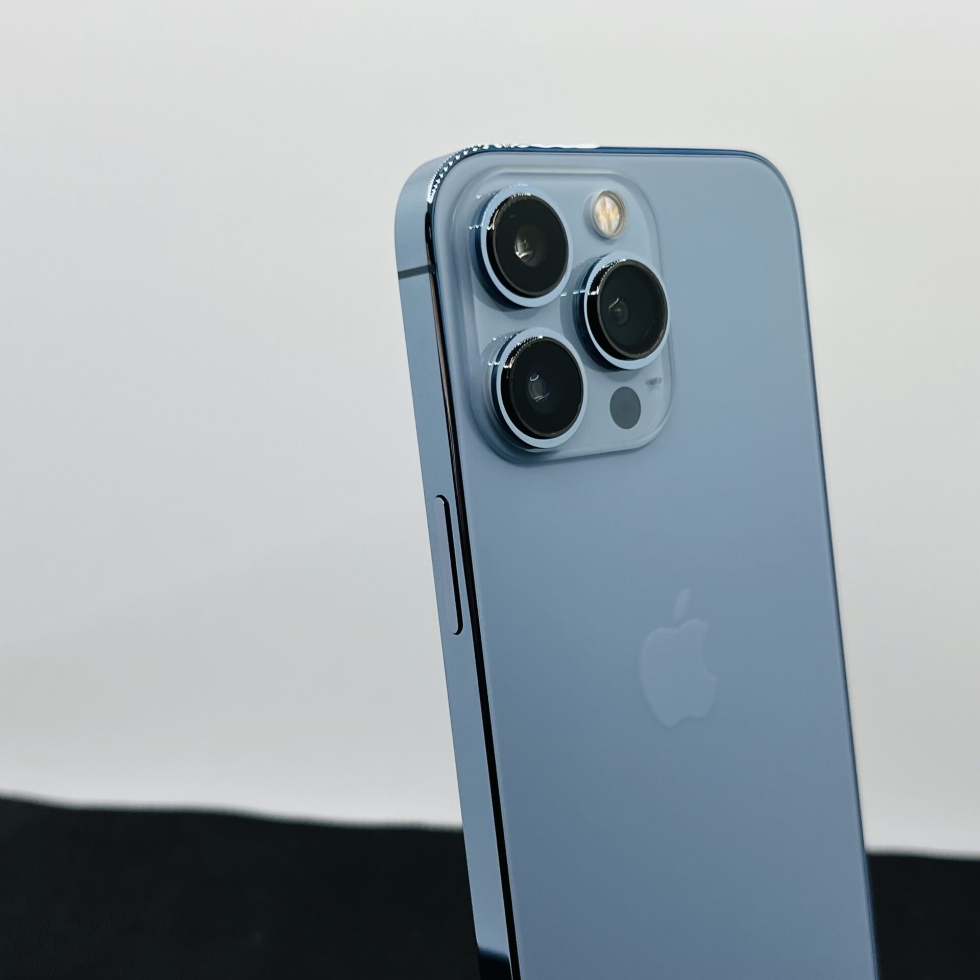 Apple iPhone 13 Pro 256GB Sierra Blue – (Grade B) - Image 11