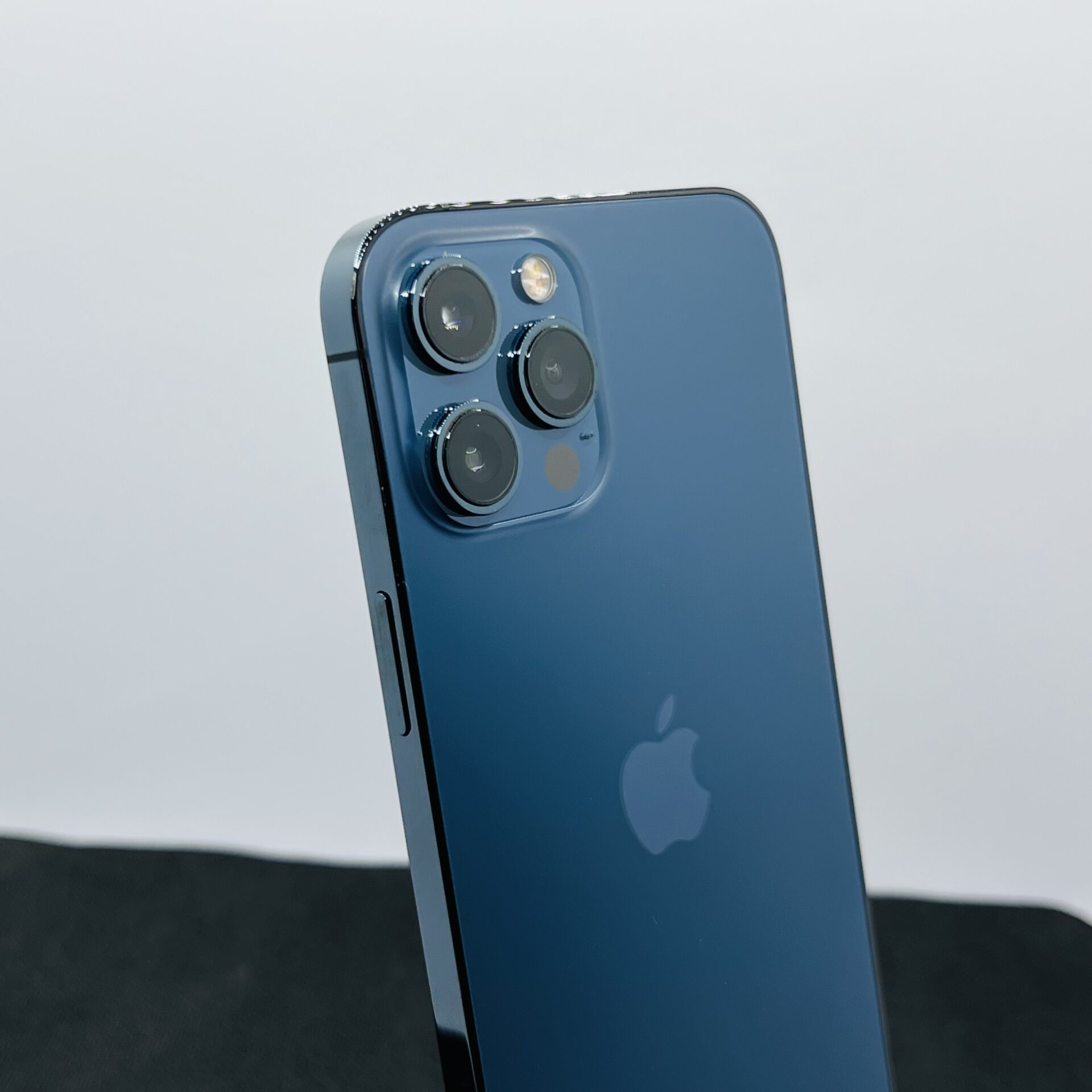 Apple iPhone 12 Pro Max 256GB Pacific Blue – (Grade B) - Image 11