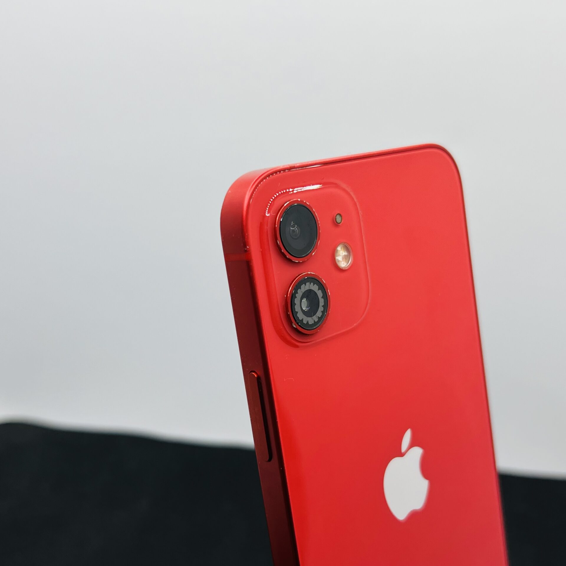 Apple iPhone 12 64GB Product Red – (Grade B) - Image 11
