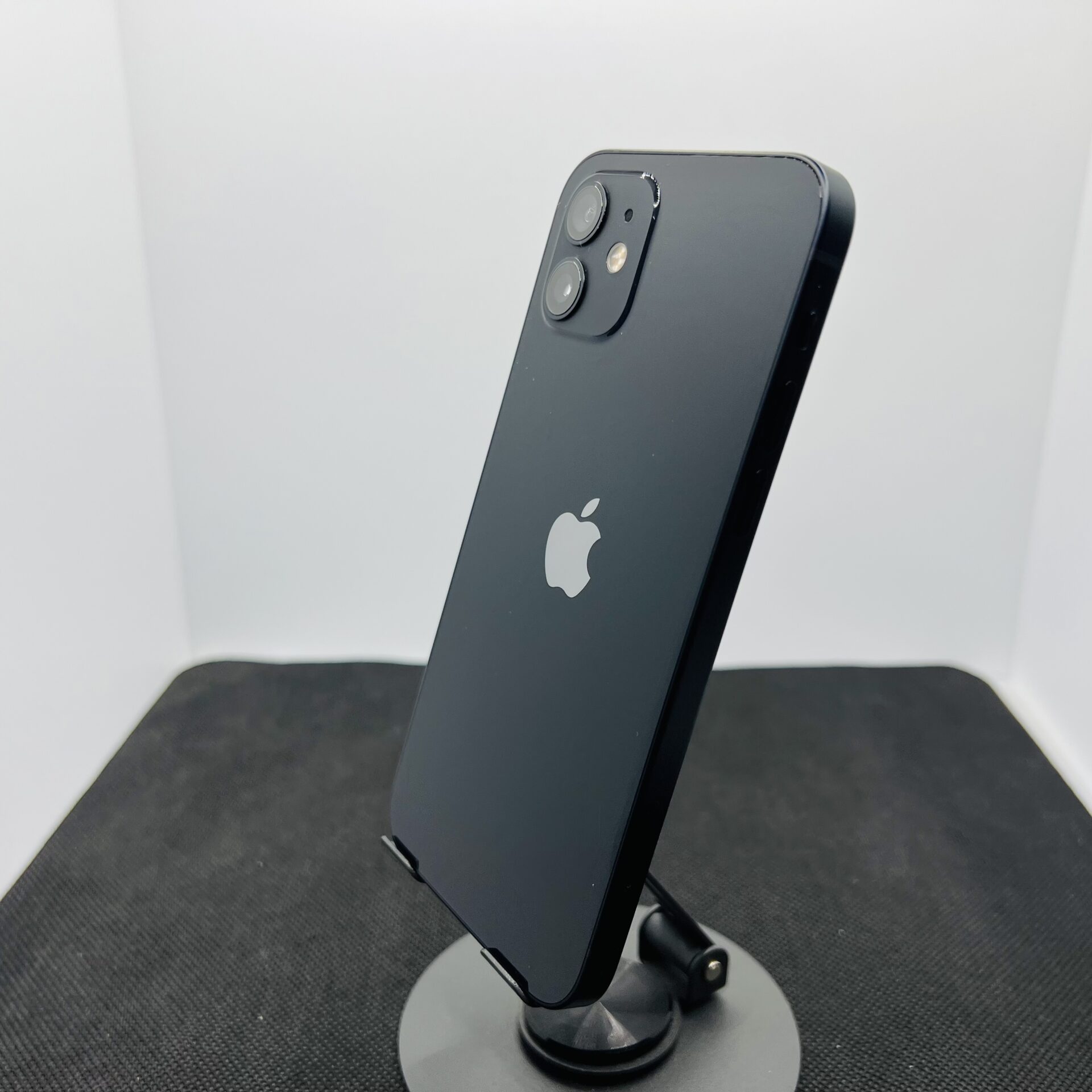 Apple iPhone 12 64GB Black – (Grade B) - Image 8