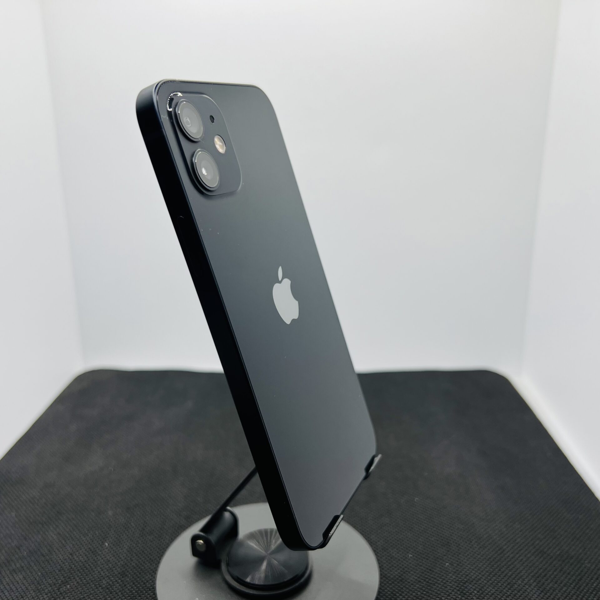 Apple iPhone 12 64GB Black – (Grade B) - Image 9