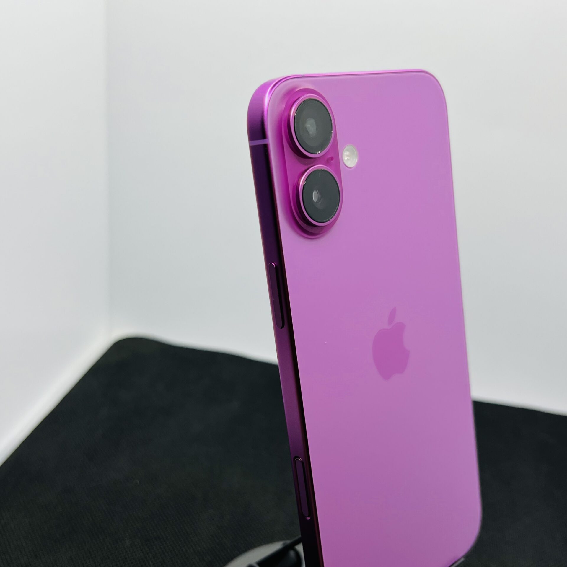 Apple iPhone 16 Plus 128GB Pink – (Grade B) - Image 11