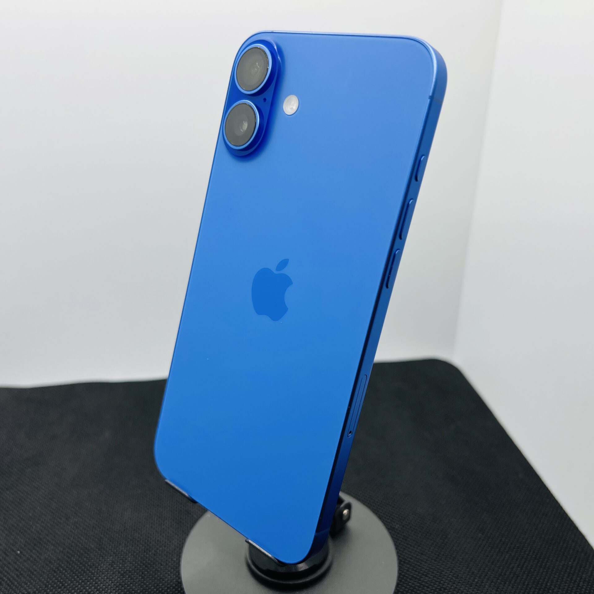 Apple iPhone 16 Plus 128GB Ultramarine – (Grade B) - Image 8