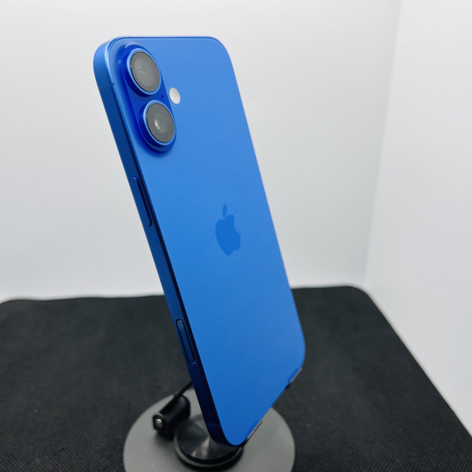 Apple iPhone 16 Plus 128GB Ultramarine – (Grade B) - Image 10