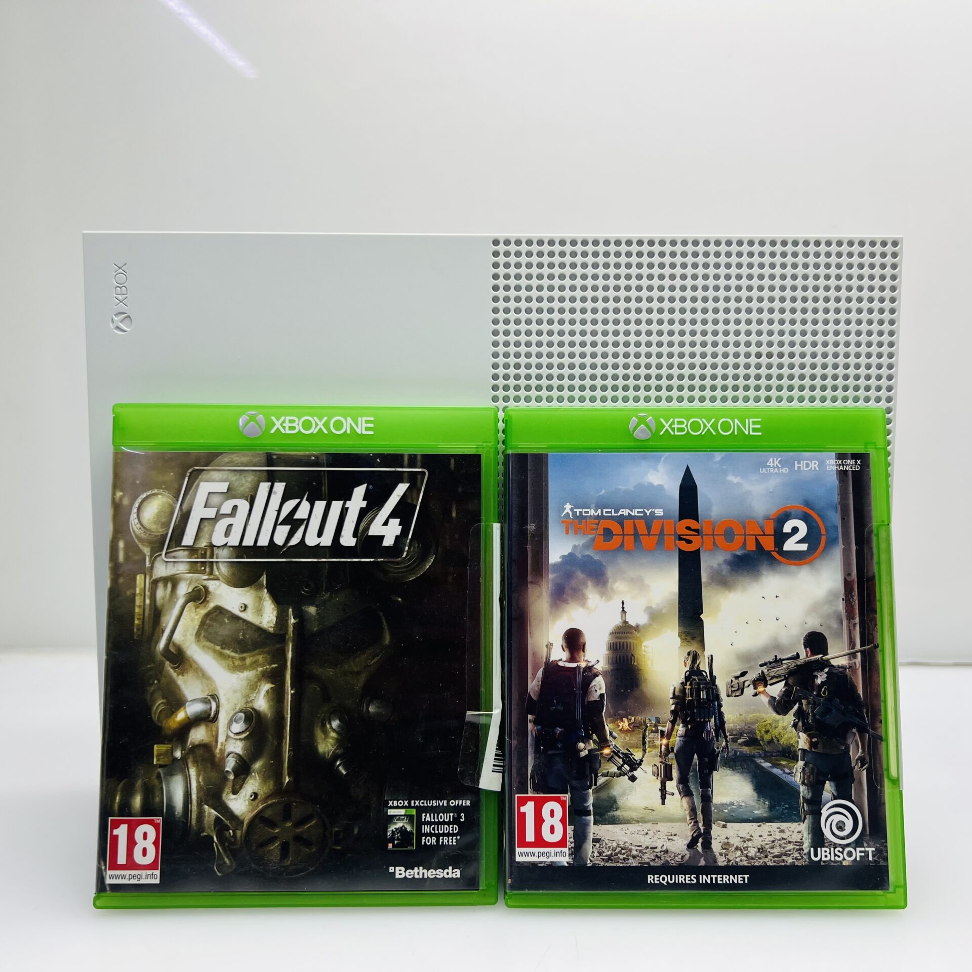 Xbox One S 1TB White + HDMI Cable + Power Cable + 2 Games + 1 Controller (Grade B) - Image 9