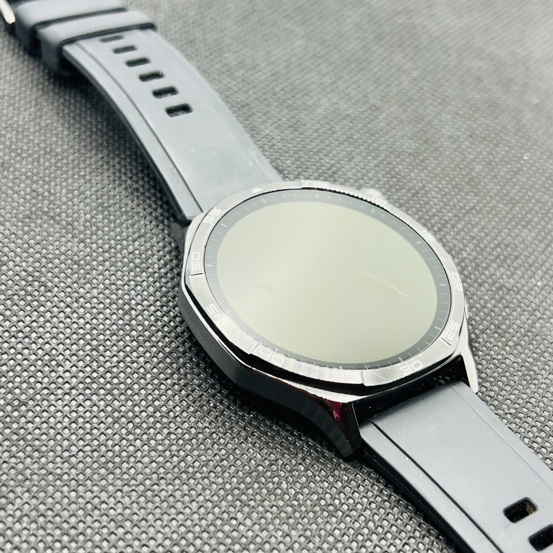 Huawei Watch GT 5 46mm Black – (Grade B) - Image 6