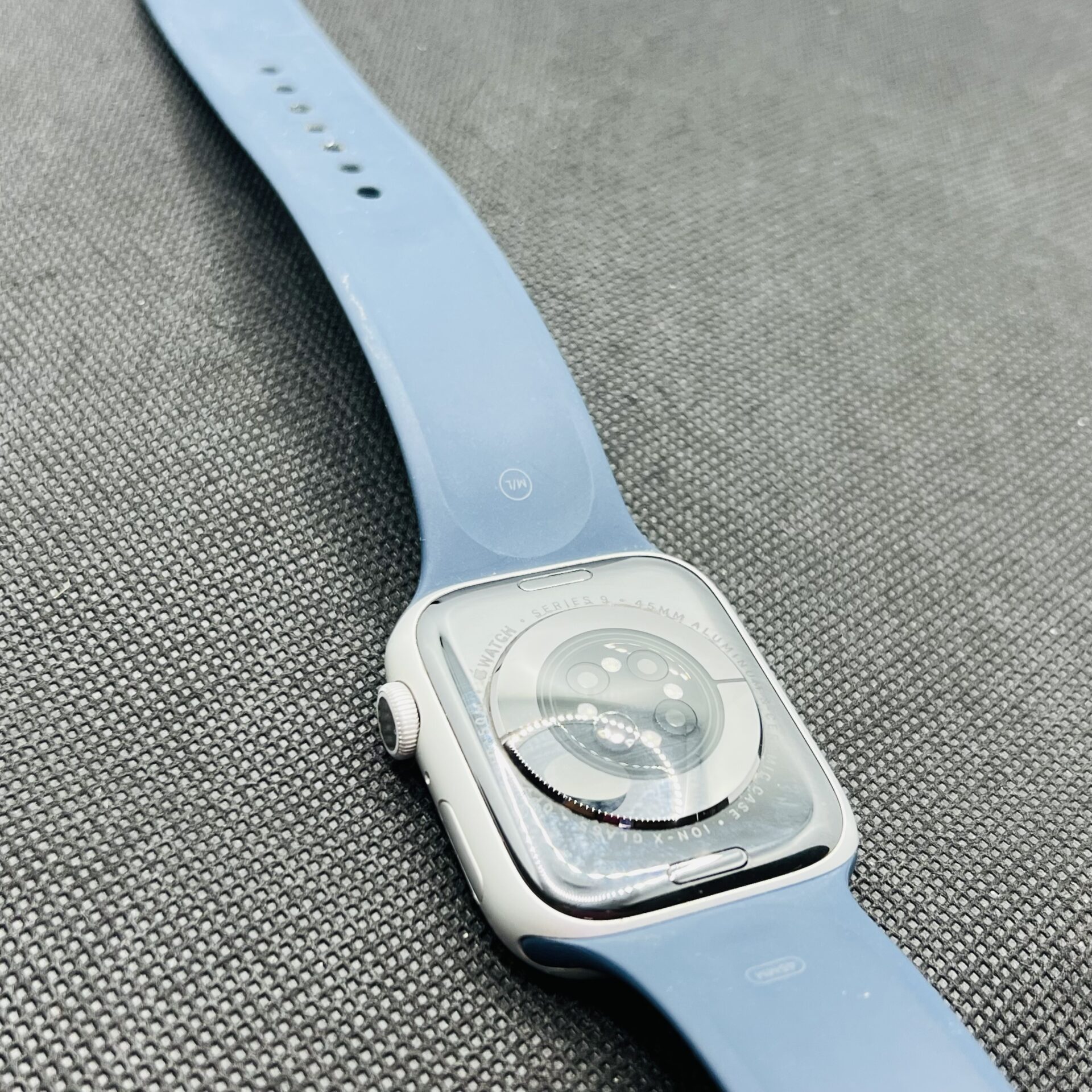 Apple Watch Series 9 45mm GPS Only Silver – (Grade B) - Image 5