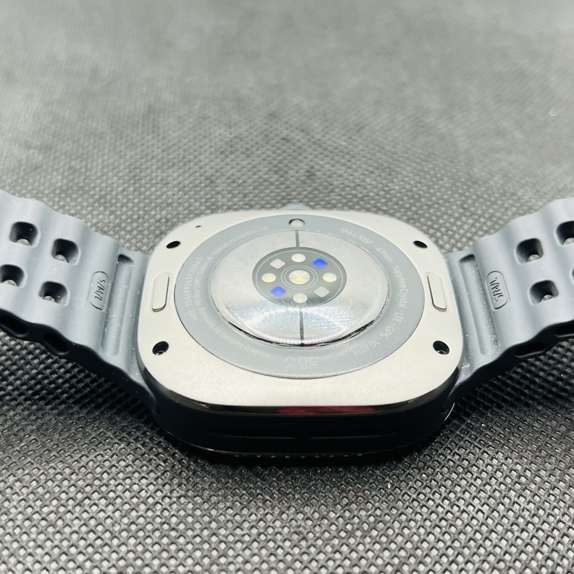 Galaxy Watch Ultra 47mm LTE Titanium Silver (Grade B) - Image 7