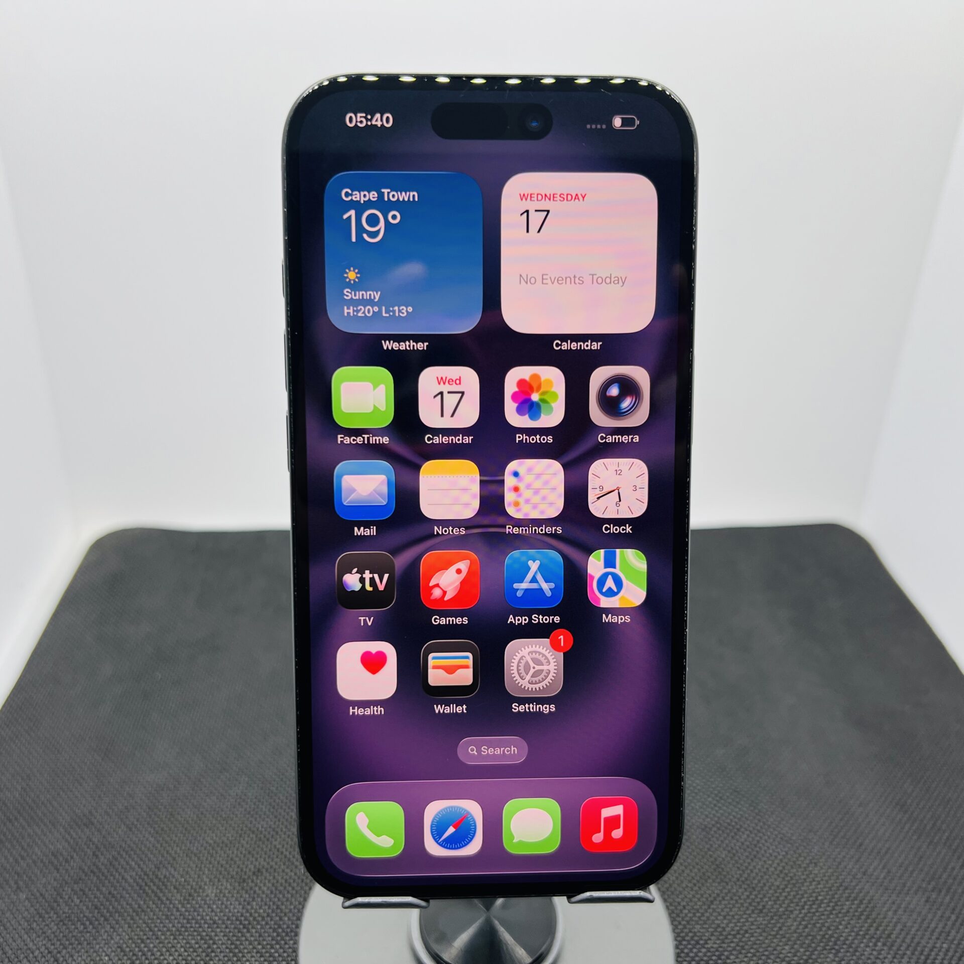 Apple iPhone 16 128GB Black (Condition: Good) - Image 2