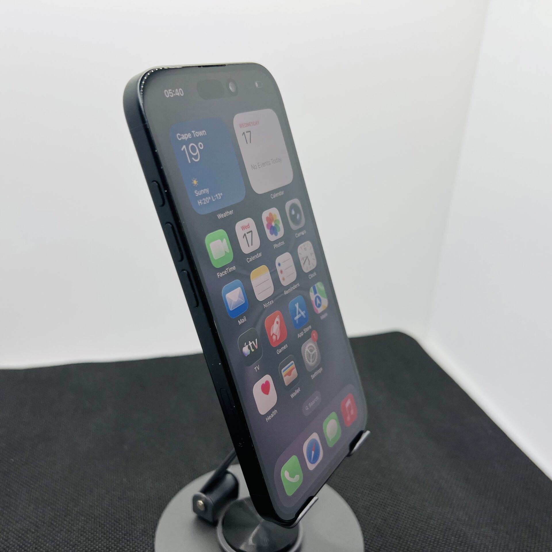 Apple iPhone 16 128GB Black (Condition: Good) - Image 3