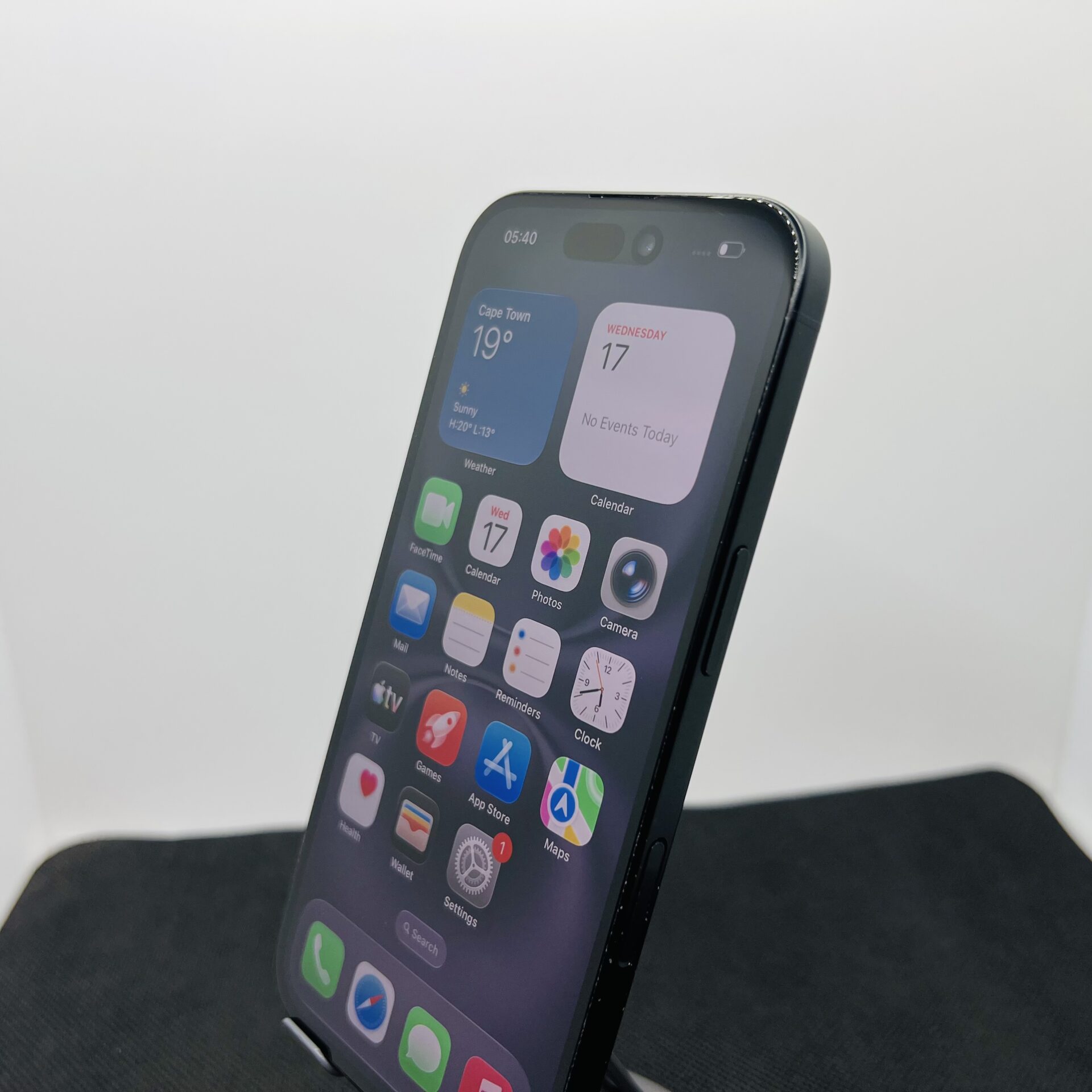 Apple iPhone 16 128GB Black (Condition: Good) - Image 6