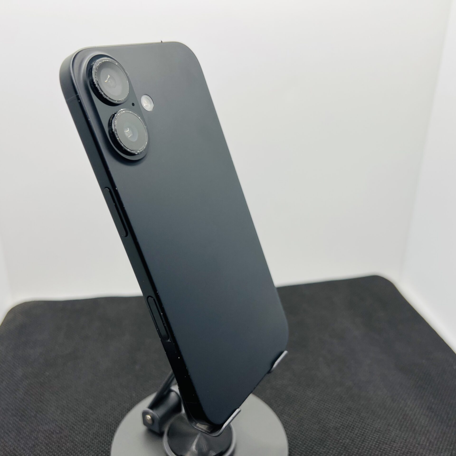 Apple iPhone 16 128GB Black (Condition: Good) - Image 10