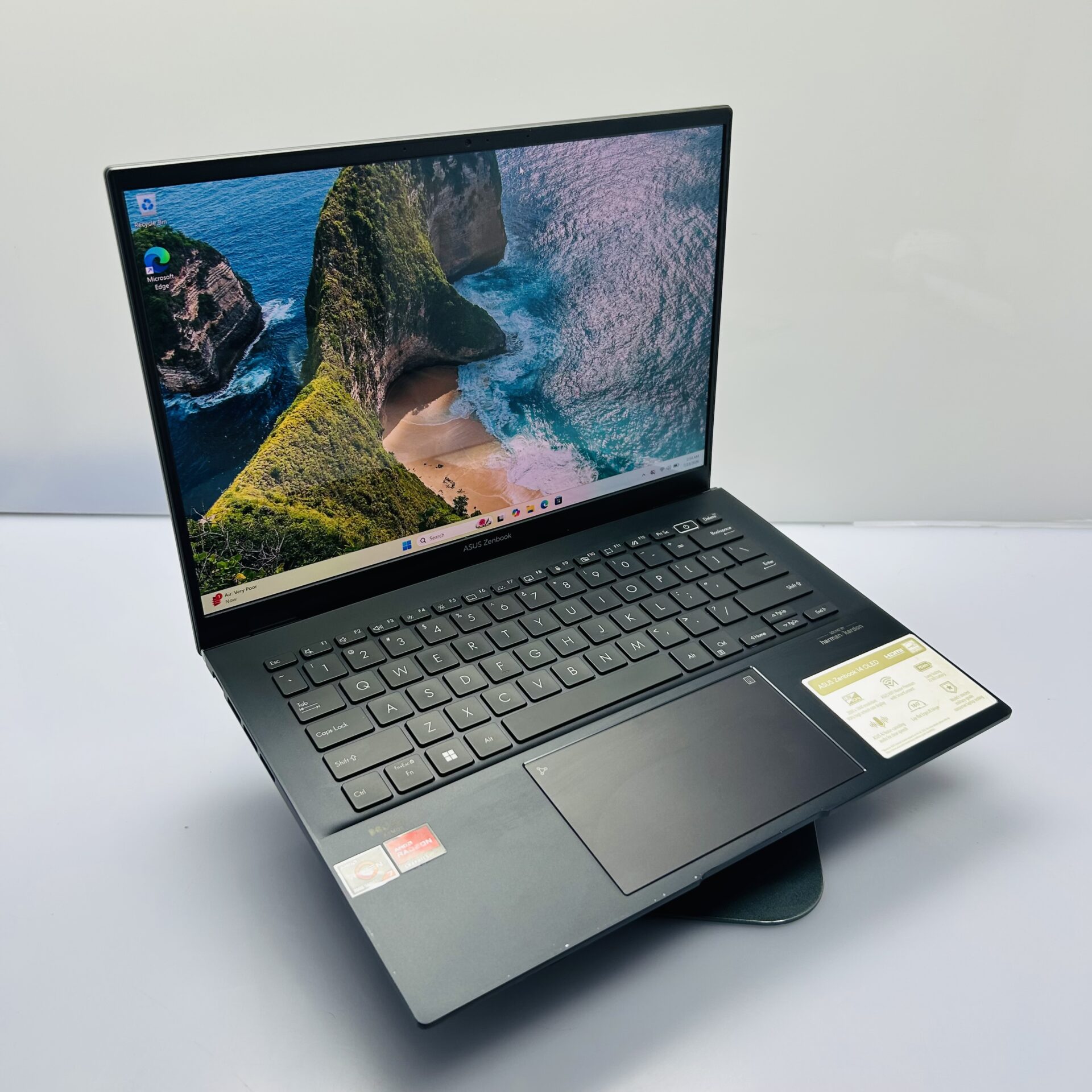 Asus Zenbook 14 UM3402Y "Ryzen 7" 2.00 GHz 8GB RAM 256GB NVMe SSD Ponder Blue + Kumara Mechanical Gaming Keyboard (Condition: Good) - Image 3
