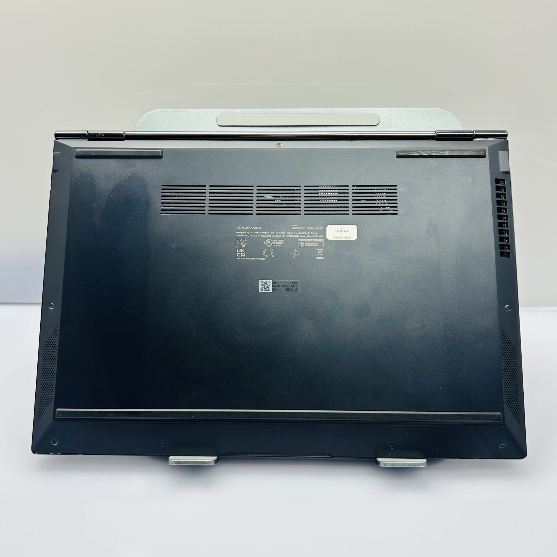 Asus Zenbook 14 UM3402Y "Ryzen 7" 2.00 GHz 8GB RAM 256GB NVMe SSD Ponder Blue + Kumara Mechanical Gaming Keyboard (Condition: Good) - Image 6