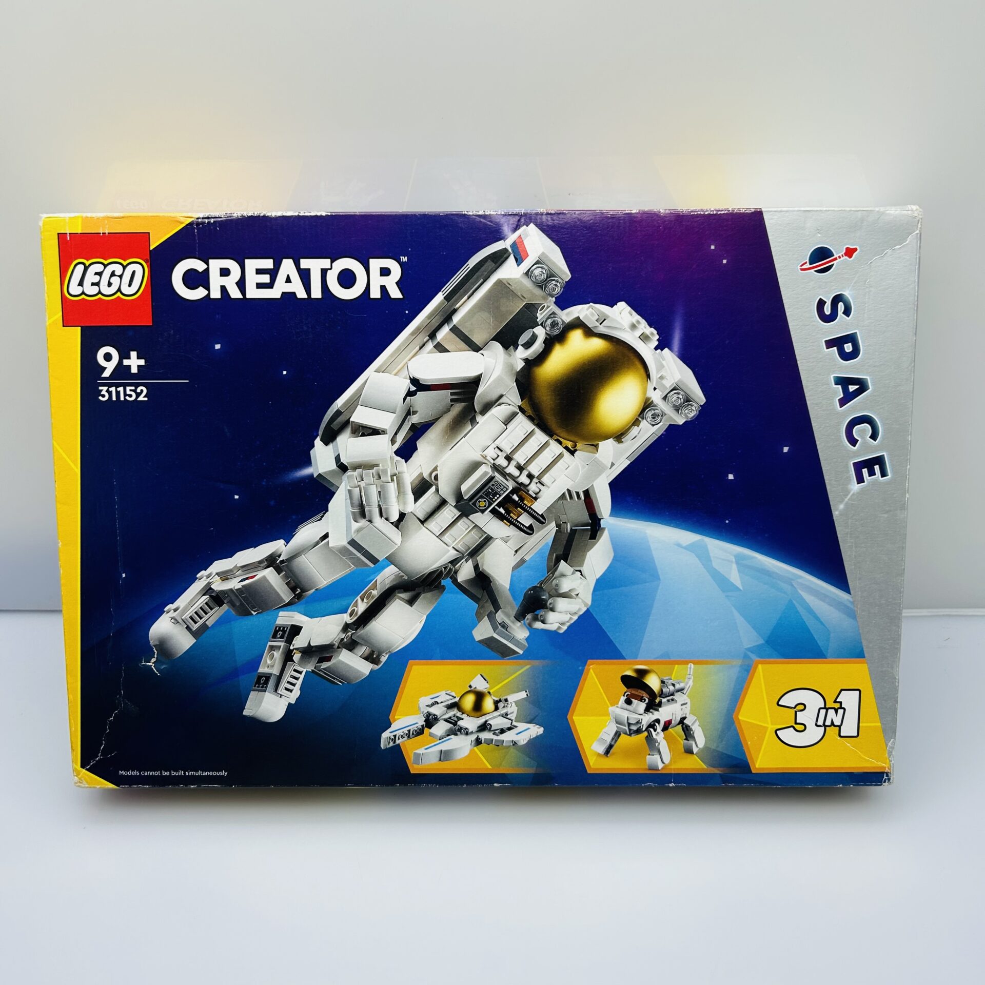 LEGO® Creator 3-in-1 Space Astronaut 31152 647 Pieces (Condition: Brand New) - Image 2