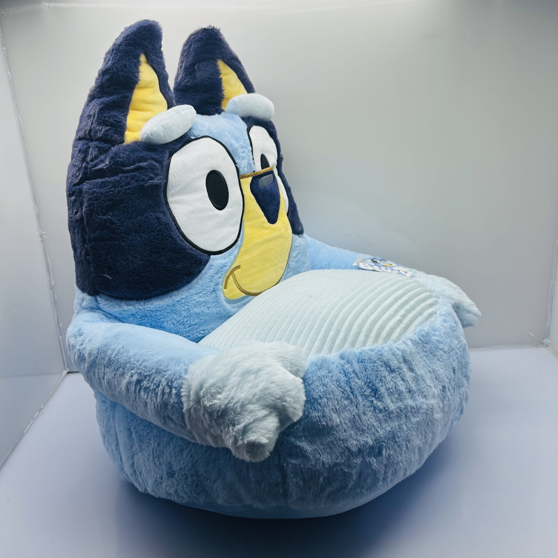 Bluey Plush Chair (Condition: Excellent) - Image 4