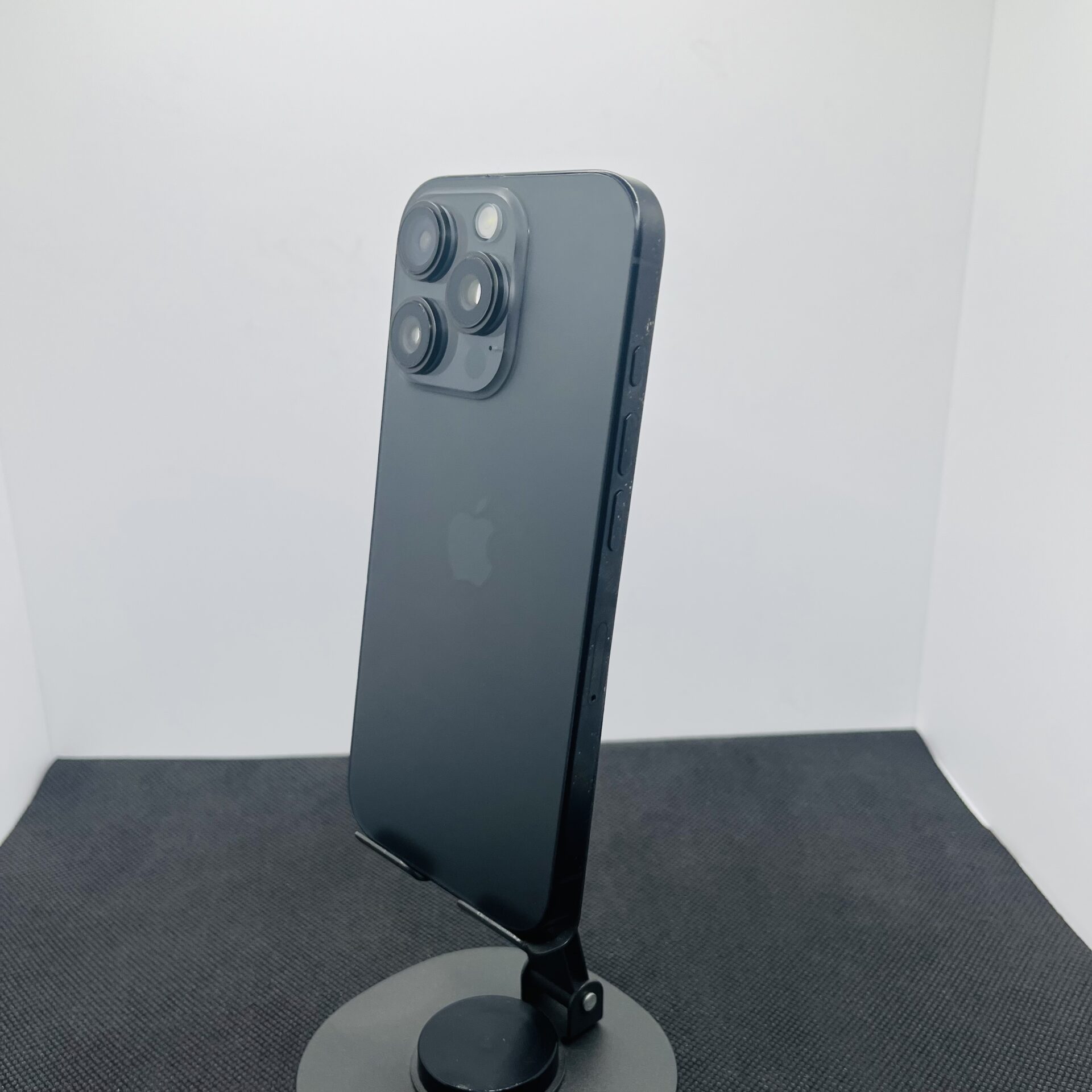 Apple iPhone 16 Pro 256GB Black Titanium (Condition: Good) - Image 8