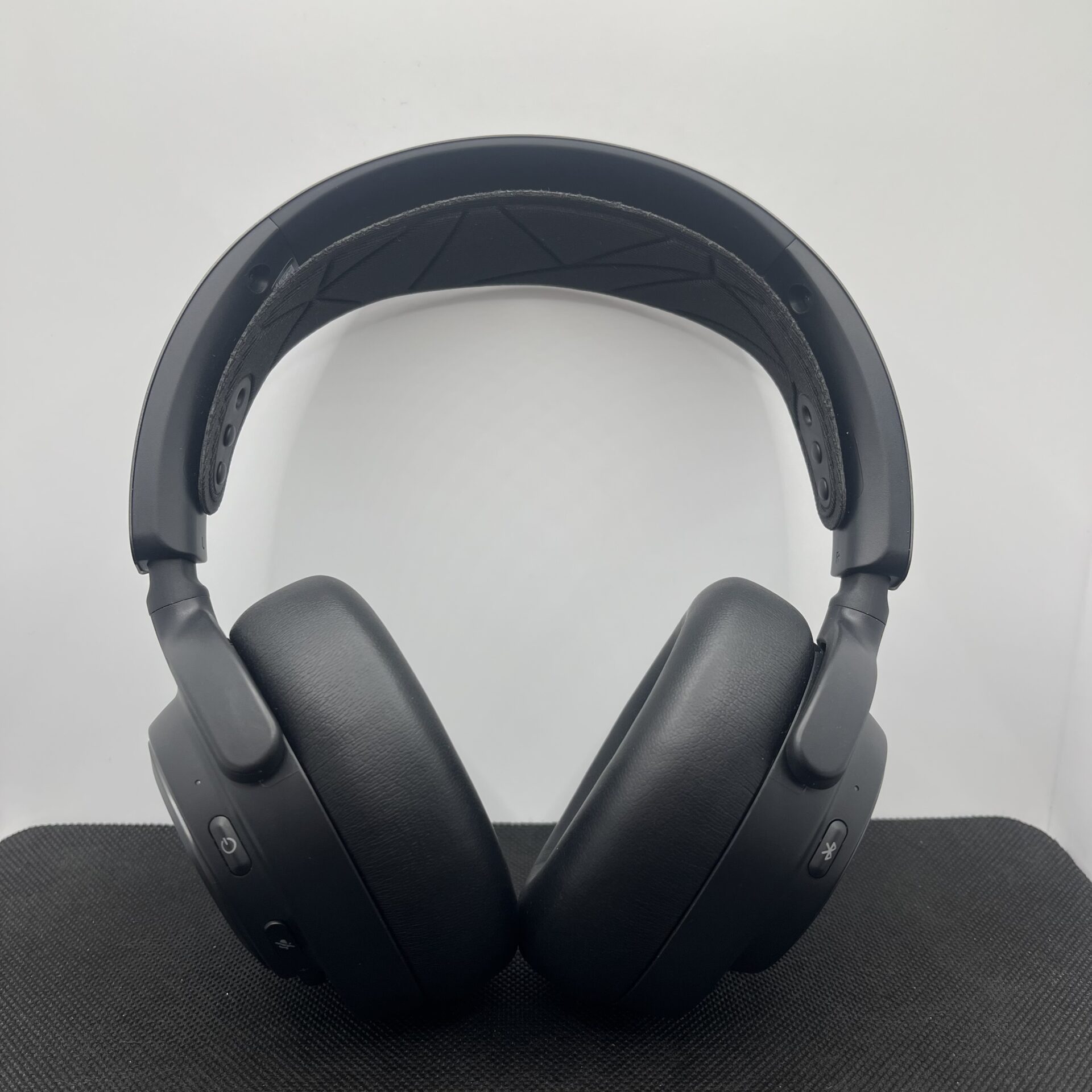 SteelSeries Arctis Nova Pro Wireless Gaming Headset Black (Condition: Pristine) - Image 7
